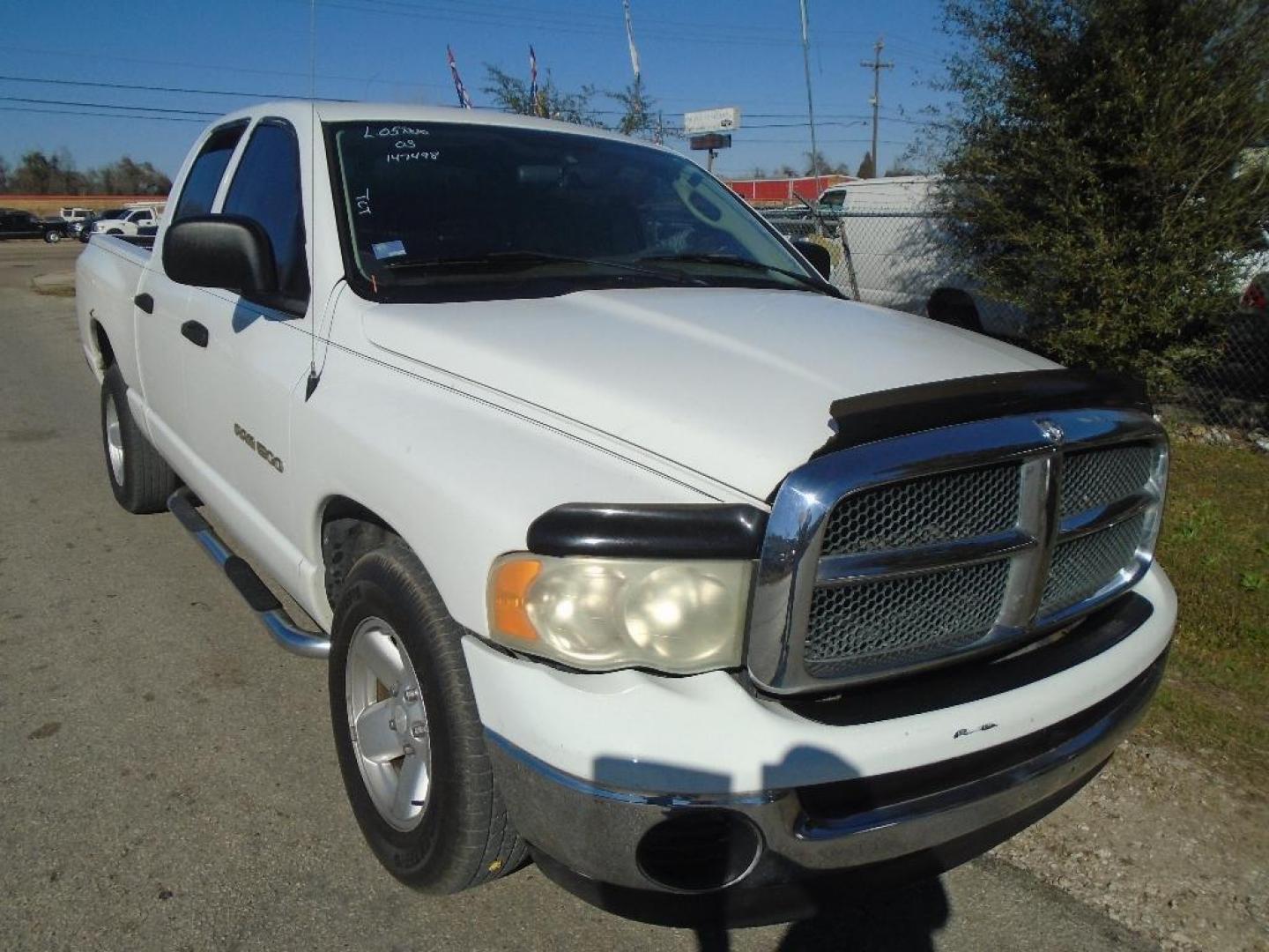 2003 WHITE DODGE RAM 1500 ST Quad Cab Short Bed 2WD (1D7HA18N13S) with an 4.7L V8 SOHC 16V engine, AUTOMATIC transmission, located at 2303 West Mt. Houston, Houston, 77038, (281) 507-3956, 29.771597, -95.339569 - Photo#0