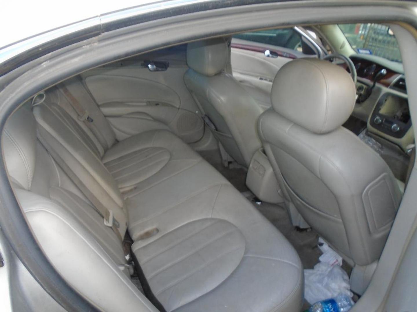 2006 GRAY BUICK LUCERNE CXL V6 (1G4HD572X6U) with an 3.8L V6 OHV 12V engine, AUTOMATIC transmission, located at 2303 West Mt. Houston, Houston, Texas, 77038, (281) 507-3956, 29.771597, -95.339569 - Photo#4