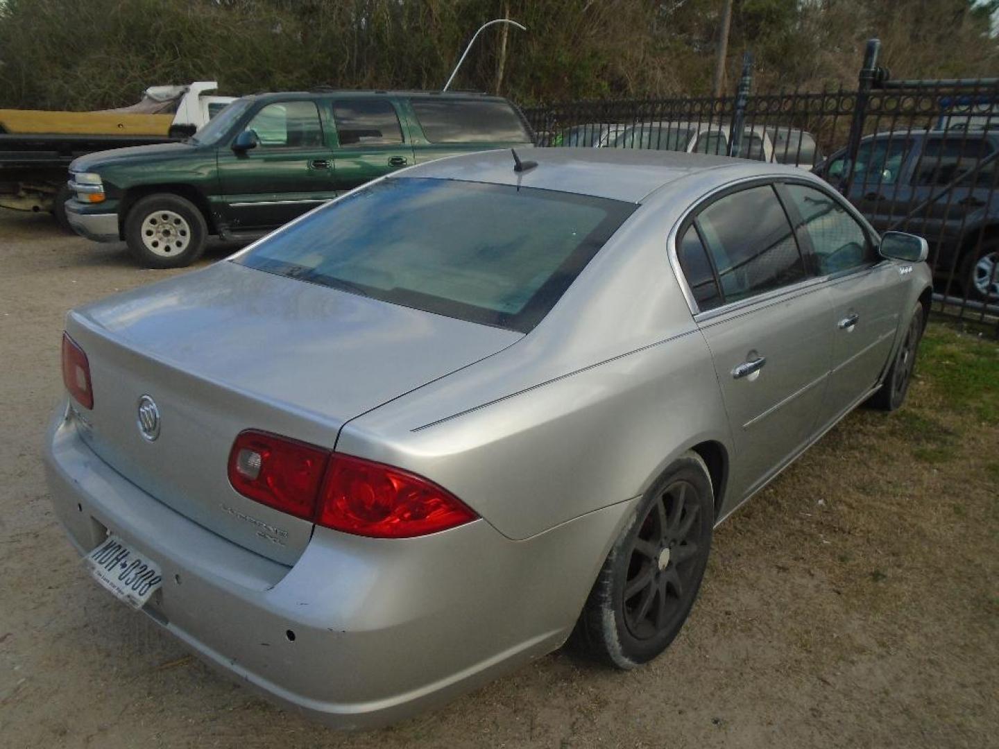 2006 GRAY BUICK LUCERNE CXL V6 (1G4HD572X6U) with an 3.8L V6 OHV 12V engine, AUTOMATIC transmission, located at 2303 West Mt. Houston, Houston, Texas, 77038, (281) 507-3956, 29.771597, -95.339569 - Photo#5