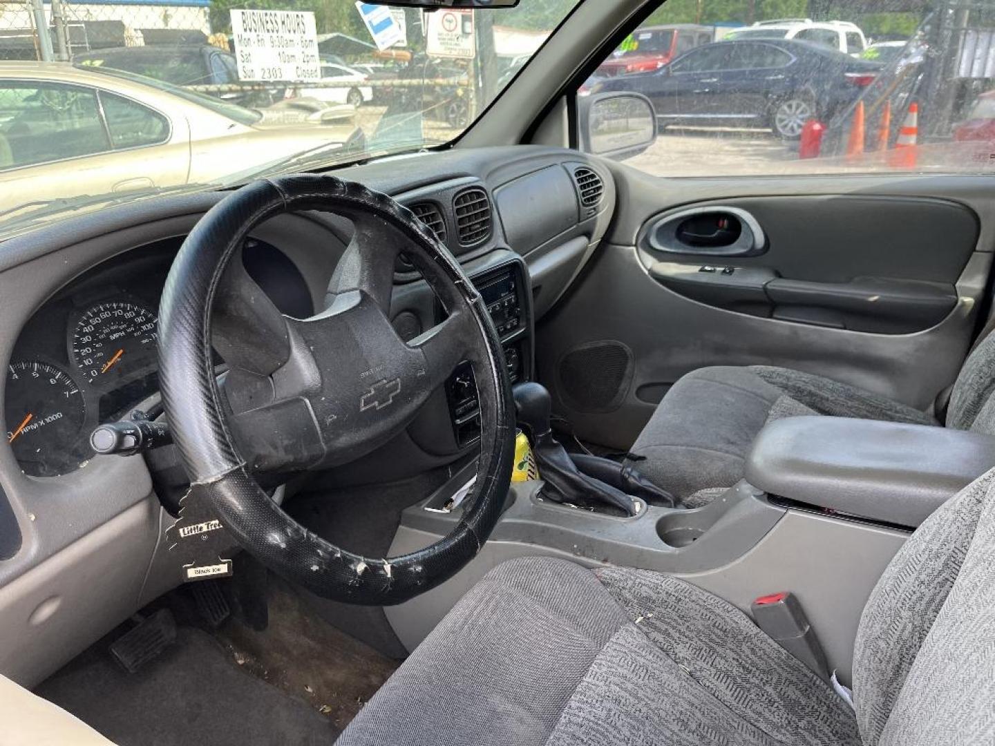 2002 BLUE CHEVROLET TRAILBLAZER LS 2WD (1GNDS13S322) with an 4.2L L6 DOHC 24V engine, AUTOMATIC transmission, located at 2303 West Mt. Houston, Houston, Texas, 77038, (281) 507-3956, 29.771597, -95.339569 - Photo#5