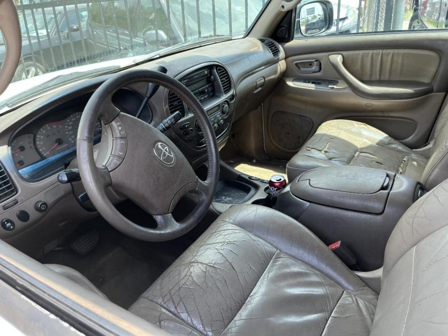 2004 WHITE TOYOTA SEQUOIA Limited 2WD (5TDZT38A24S) with an 4.7L V8 DOHC 32V engine, AUTOMATIC transmission, located at 2303 West Mt. Houston, Houston, 77038, (281) 507-3956, 29.771597, -95.339569 - Photo#2