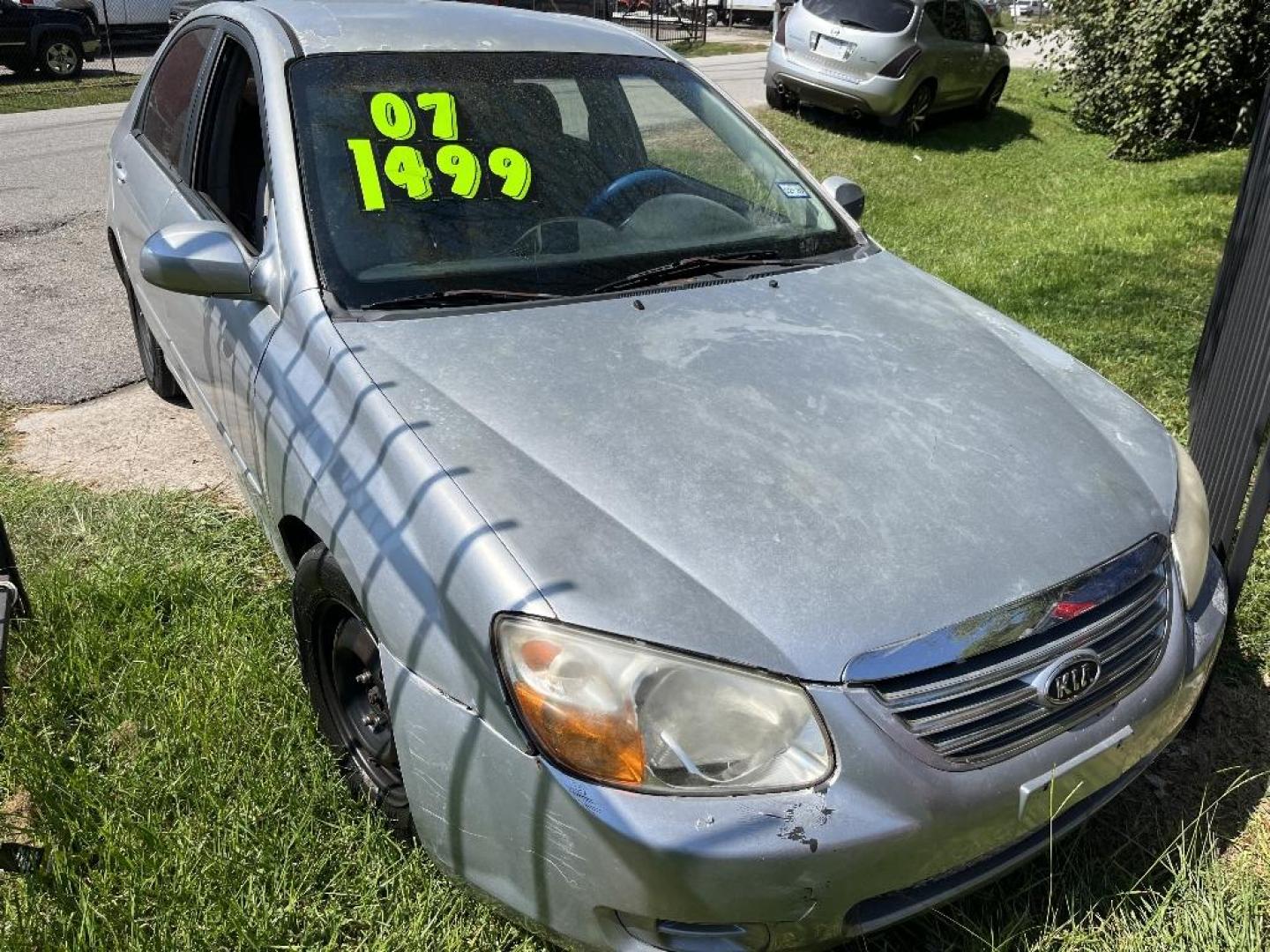 2007 GRAY KIA SPECTRA LX (KNAFE121875) with an 2.0L L4 DOHC 16V engine, AUTOMATIC transmission, located at 2303 West Mt. Houston, Houston, 77038, (281) 507-3956, 29.771597, -95.339569 - Photo#0