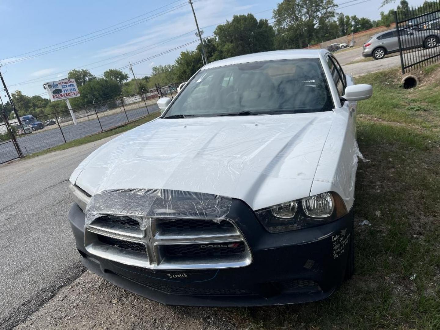 2014 WHITE DODGE CHARGER SE (2C3CDXBG1EH) with an 3.6L V6 DOHC 24V engine, AUTOMATIC transmission, located at 2303 West Mt. Houston, Houston, Texas, 77038, (281) 507-3956, 29.771597, -95.339569 - Photo#7