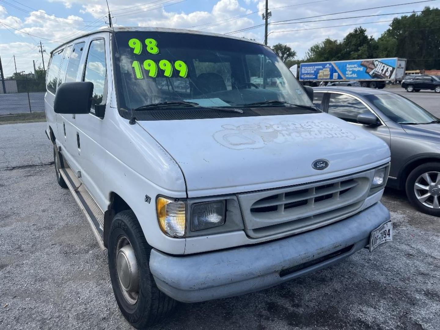 1998 WHITE FORD CLUB WAGON XL Super (1FBSS31L6WH) with an 5.4L V8 SOHC 16V engine, AUTOMATIC transmission, located at 2303 West Mt. Houston, Houston, 77038, (281) 507-3956, 29.771597, -95.339569 - Photo#0