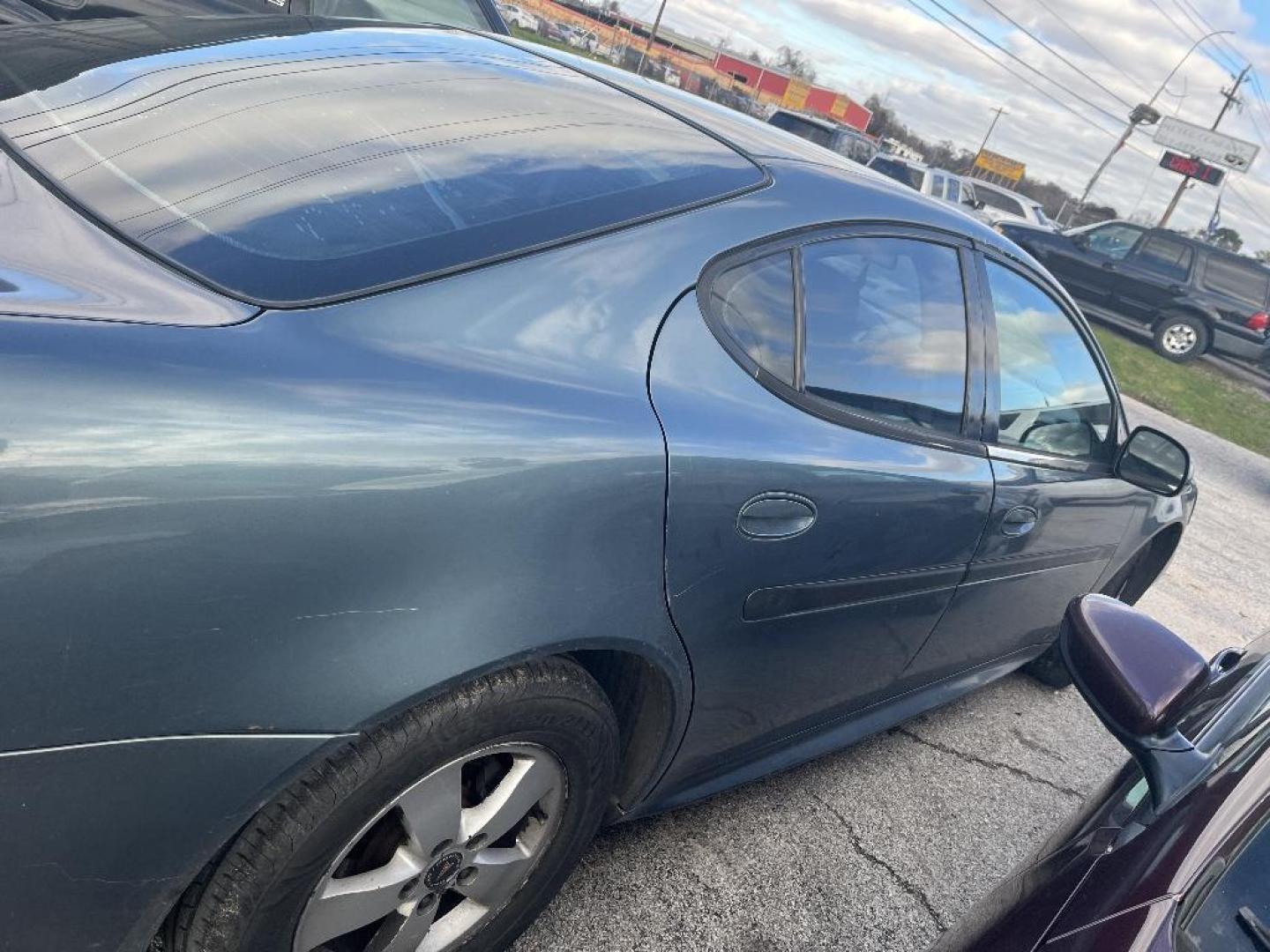 2006 BLUE PONTIAC GRAND PRIX Base (2G2WP552X61) with an 3.8L V6 OHV 12V engine, AUTOMATIC transmission, located at 2303 West Mt. Houston, Houston, 77038, (281) 507-3956, 29.771597, -95.339569 - Photo#3