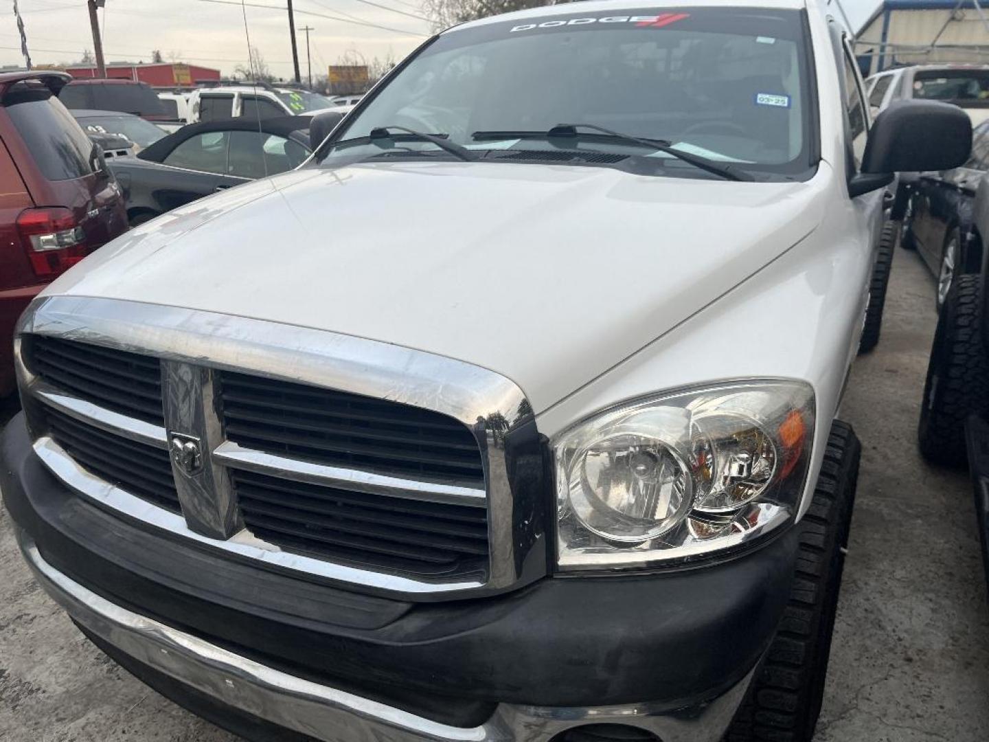 2006 WHITE DODGE RAM 1500 Laramie 2WD (1D7HA16N16J) with an 4.7L V8 SOHC 16V engine, AUTOMATIC transmission, located at 2303 West Mt. Houston, Houston, 77038, (281) 507-3956, 29.771597, -95.339569 - Photo#1