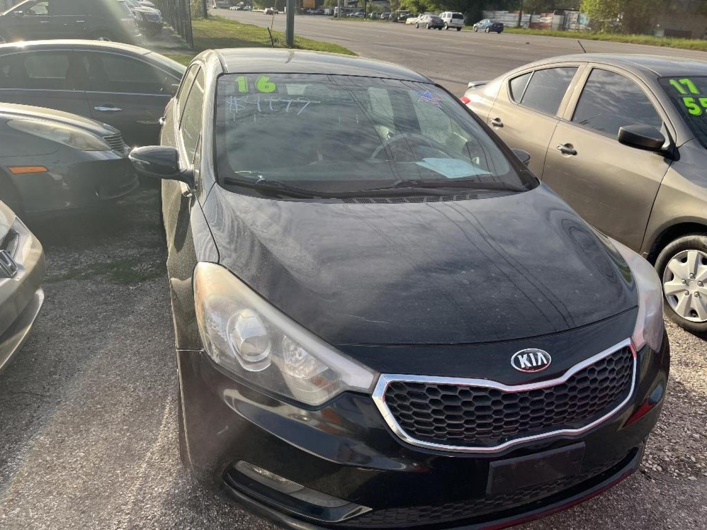 2016 BLACK KIA FORTE 5-DOOR LX (KNAFK5A86G5) with an 2.0L L4 DOHC 16V engine, AUTOMATIC transmission, located at 2303 West Mt. Houston, Houston, 77038, (281) 507-3956, 29.771597, -95.339569 - Photo#3