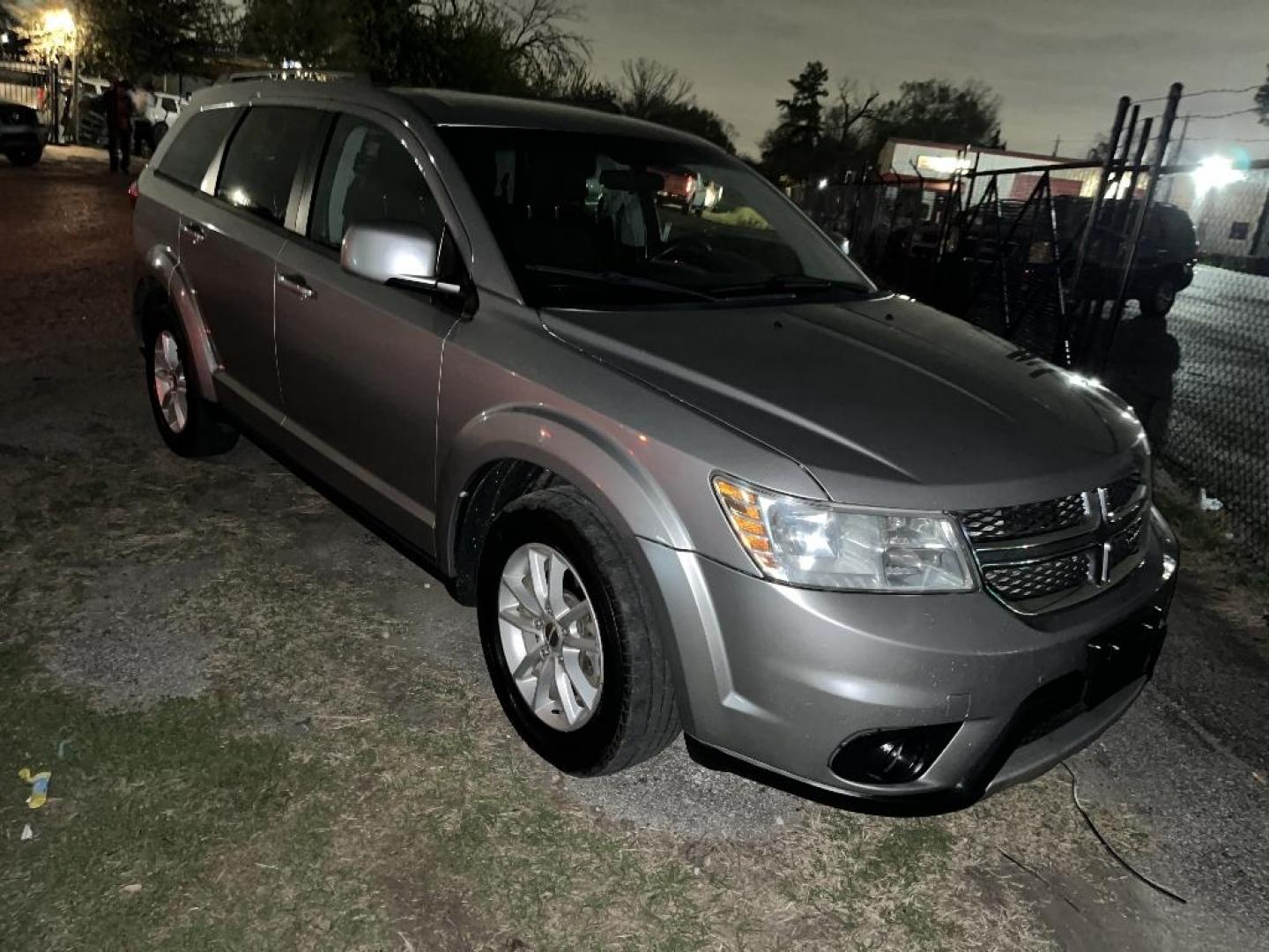 2015 GRAY DODGE JOURNEY SXT (3C4PDCBGXFT) with an 3.6L V6 DOHC 24V engine, AUTOMATIC transmission, located at 2303 West Mt. Houston, Houston, 77038, (281) 507-3956, 29.771597, -95.339569 - Photo#3