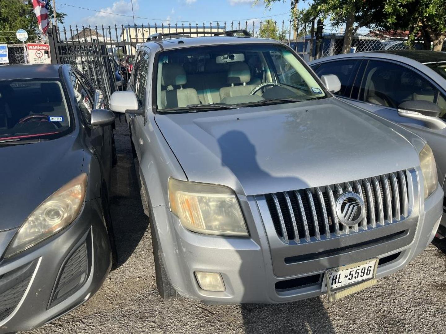 2008 GRAY MERCURY MARINER Premier 2WD (4M2CU87158K) with an 3.0L V6 DOHC 24V engine, AUTOMATIC transmission, located at 2303 West Mt. Houston, Houston, Texas, 77038, (281) 507-3956, 29.771597, -95.339569 - Photo#1