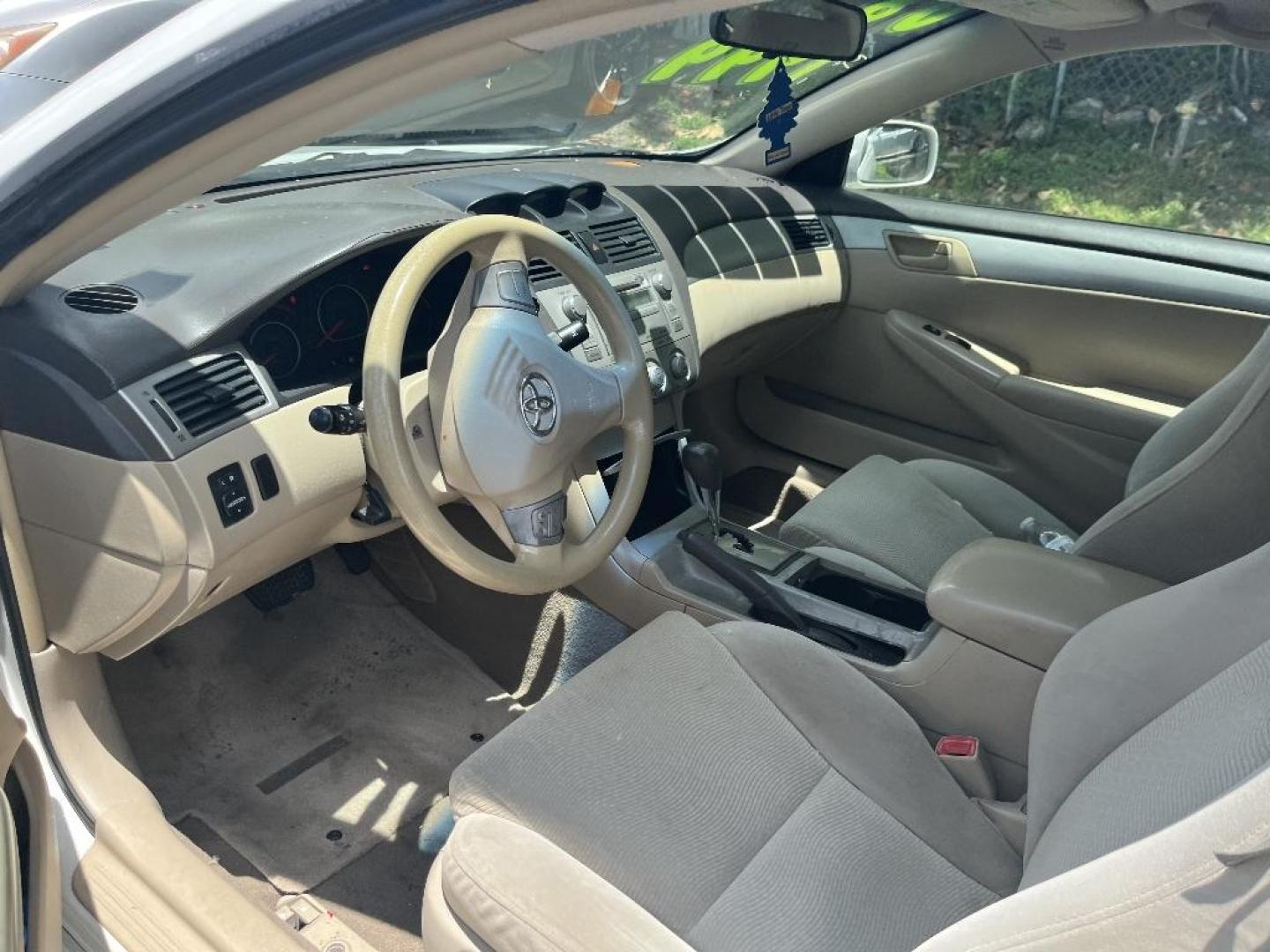 2008 WHITE TOYOTA CAMRY SOLARA Sport (4T1CE30PX8U) with an 2.4L L4 DOHC 16V engine, AUTOMATIC transmission, located at 2303 West Mt. Houston, Houston, Texas, 77038, (281) 507-3956, 29.771597, -95.339569 - Photo#2