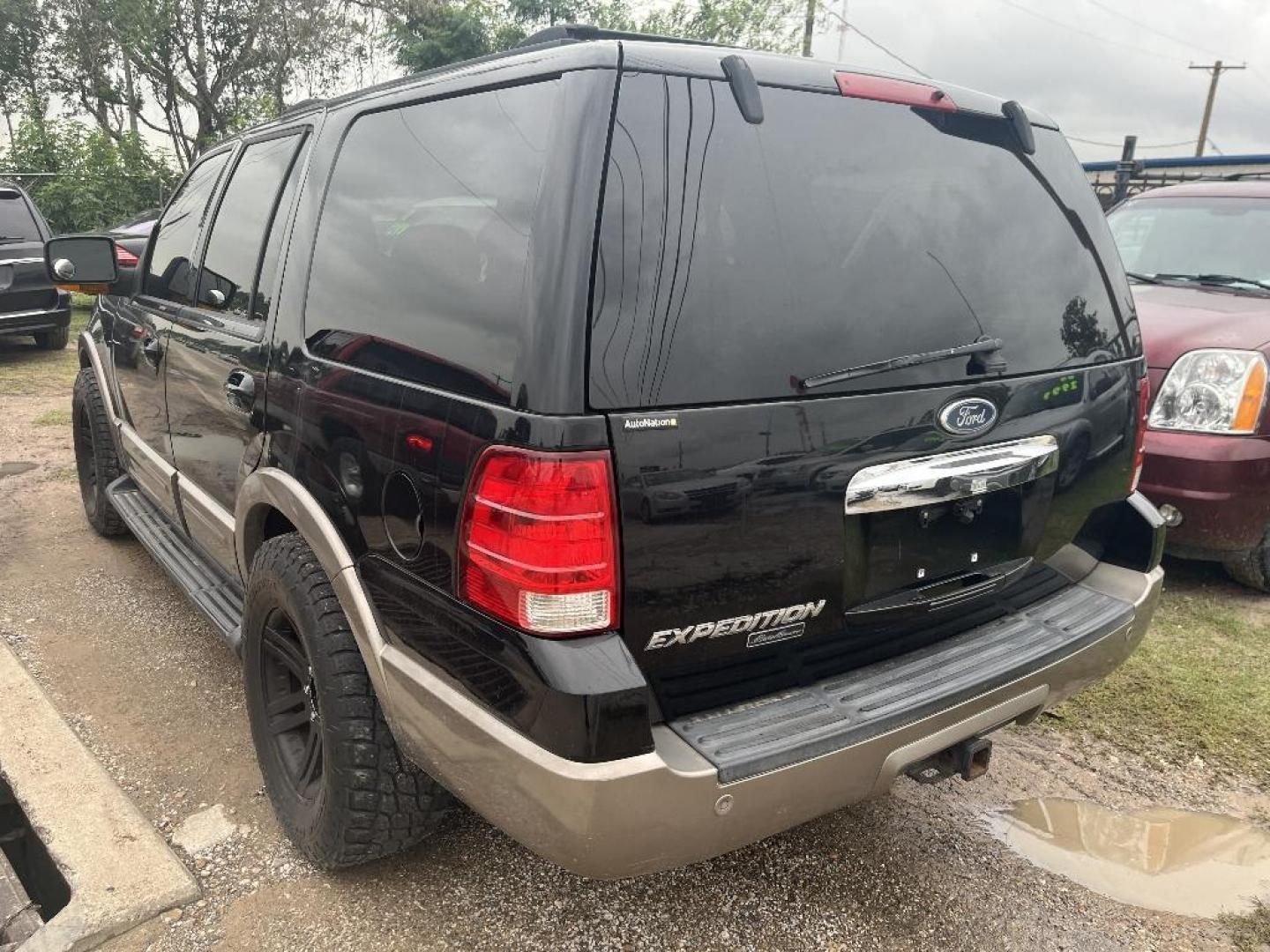 2003 GRAY FORD EXPEDITION Eddie Bauer 5.4L 2WD (1FMRU17L33L) with an 5.4L V8 SOHC 16V engine, AUTOMATIC transmission, located at 2303 West Mt. Houston, Houston, Texas, 77038, (281) 507-3956, 29.771597, -95.339569 - Photo#6