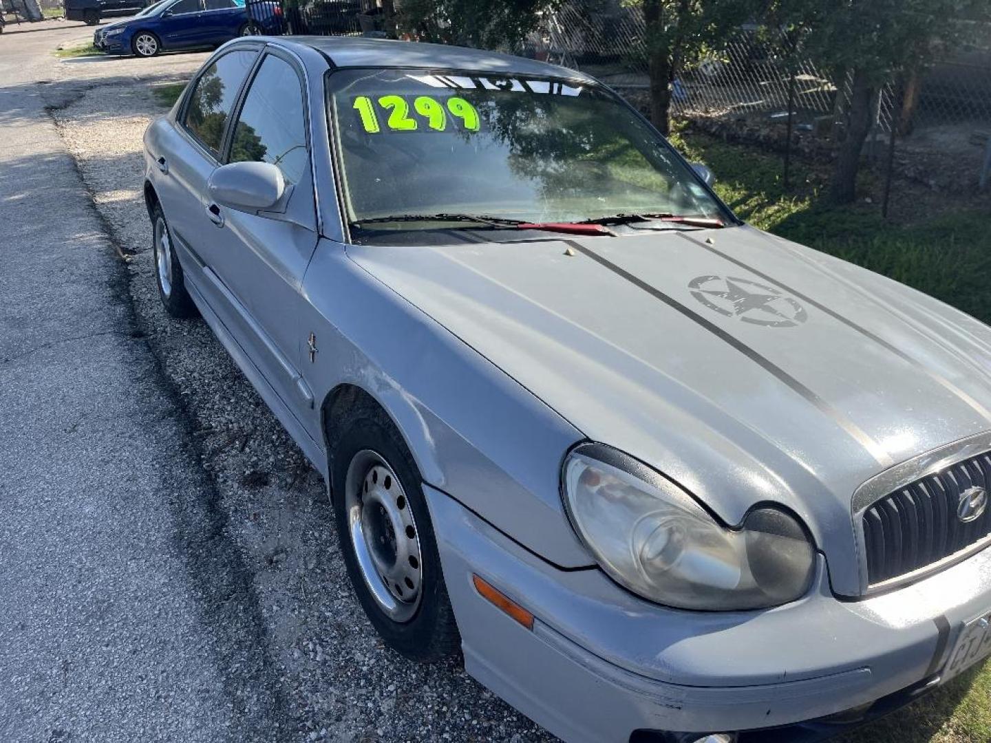 2005 GRAY /GRAY HYUNDAI SONATA Base (KMHWF25H65A) with an 2.7L V6 DOHC 24V engine, AUTOMATIC transmission, located at 2303 West Mt. Houston, Houston, Texas, 77038, (281) 507-3956, 29.771597, -95.339569 - Photo#0