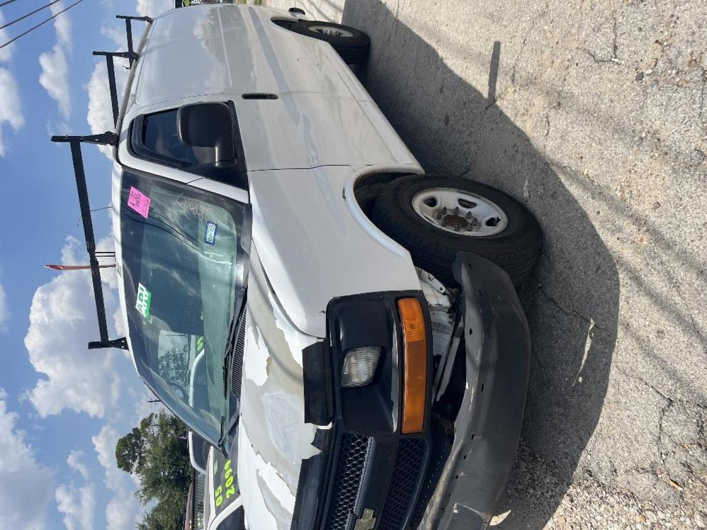 2012 WHITE CHEVROLET EXPRESS 2500 Cargo (1GCWGFCA6C1) with an 4.8L V8 OHV 16V FFV engine, AUTOMATIC transmission, located at 2303 West Mt. Houston, Houston, Texas, 77038, (281) 507-3956, 29.771597, -95.339569 - Photo#0