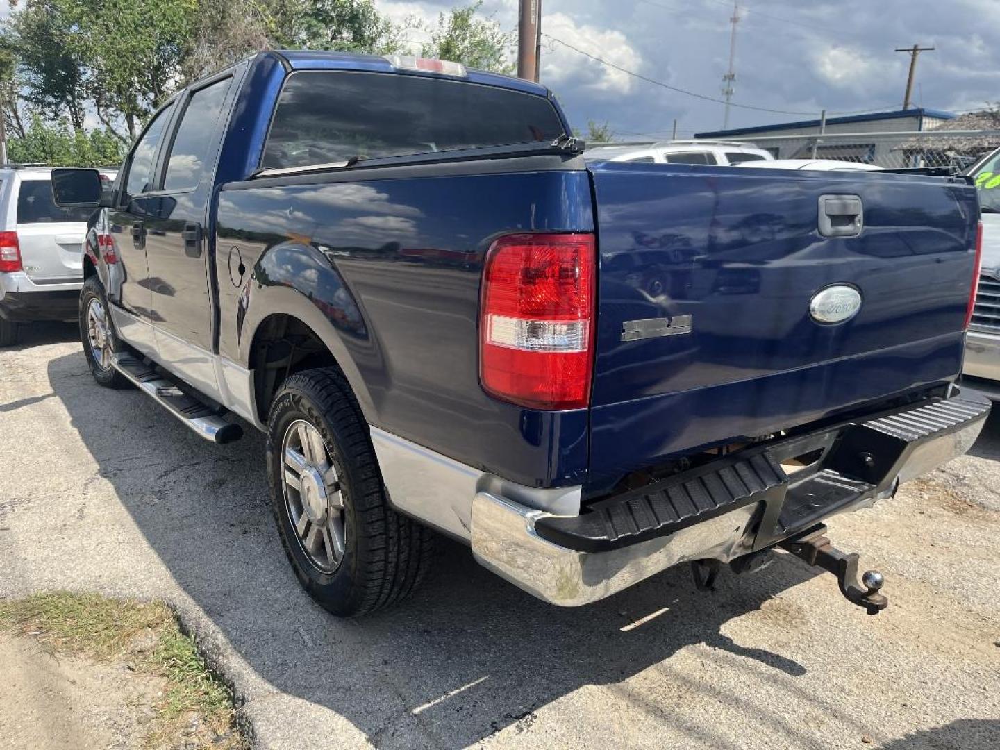 2008 BLUE FORD F-150 Lariat SuperCrew 2WD (1FTPW12V88K) with an 5.4L V8 SOHC 24V FFV engine, AUTOMATIC transmission, located at 2303 West Mt. Houston, Houston, Texas, 77038, (281) 507-3956, 29.771597, -95.339569 - Photo#3