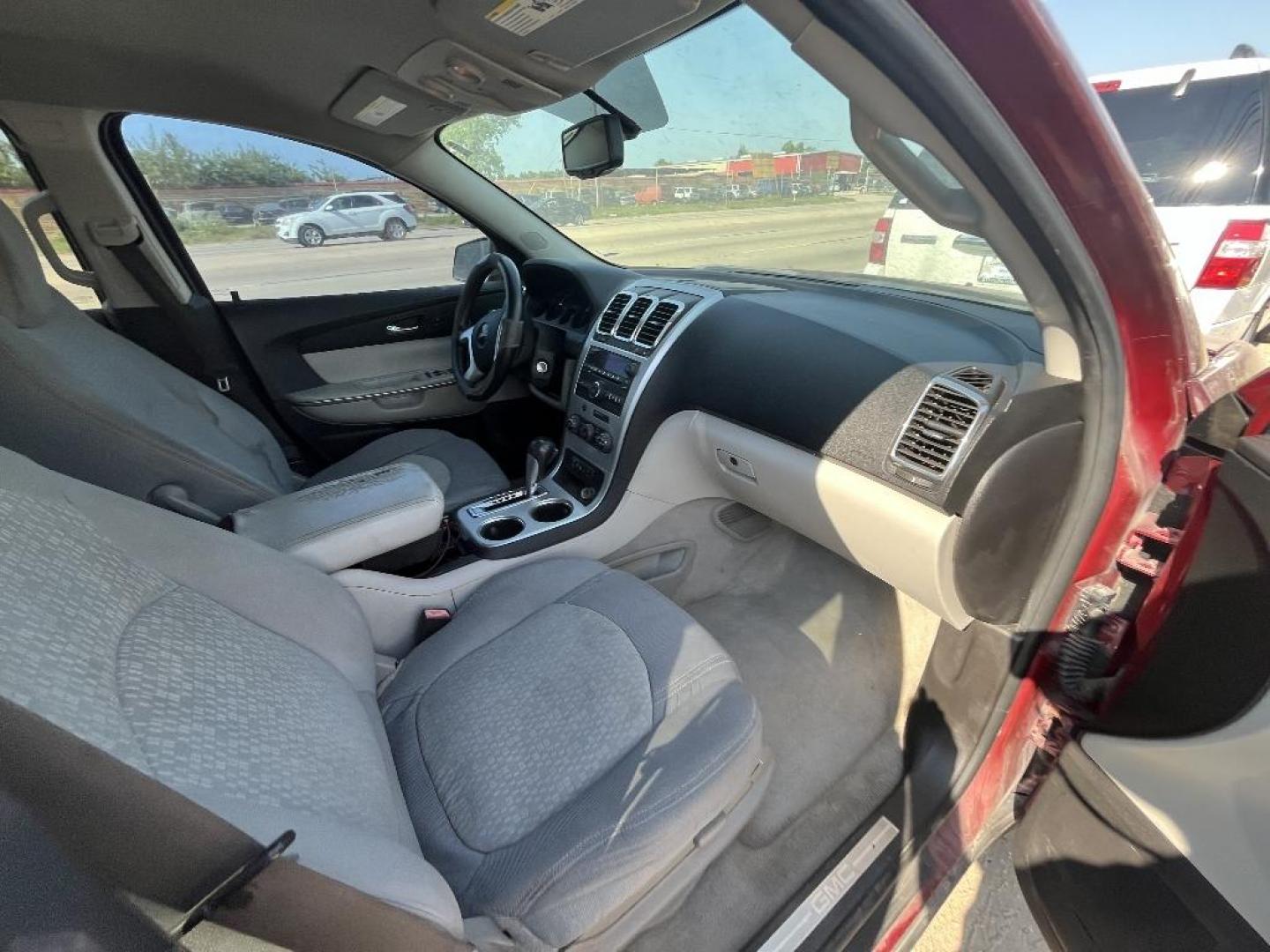 2010 MAROON GMC ACADIA SLE FWD (1GKLRLED3AJ) with an 3.6L V6 DOHC 24V engine, AUTOMATIC transmission, located at 2303 West Mt. Houston, Houston, Texas, 77038, (281) 507-3956, 29.771597, -95.339569 - Photo#5