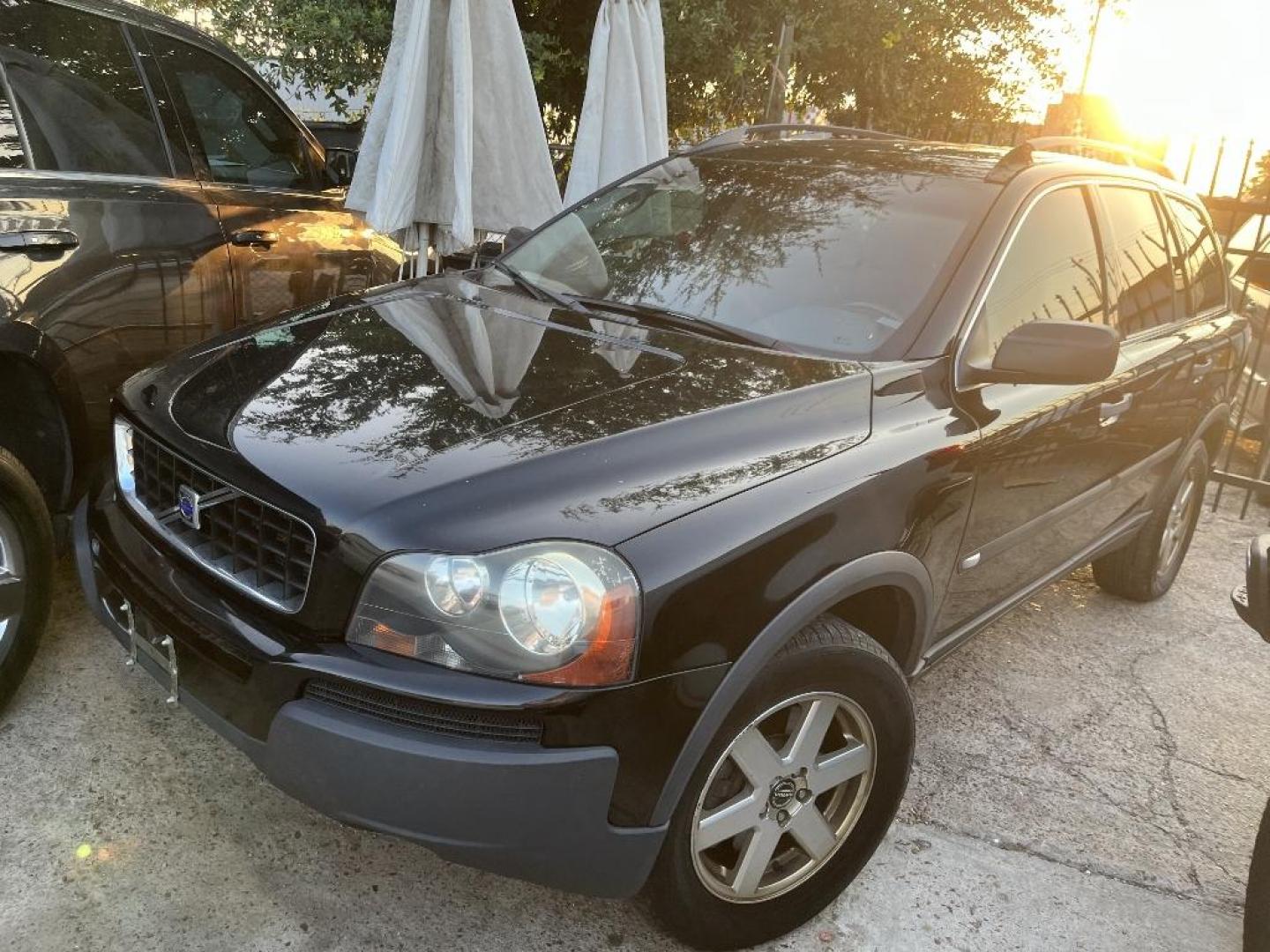 2006 BLACK VOLVO XC90 2.5T (YV4CY592161) with an 2.5L L5 DOHC 20V TURBO engine, AUTOMATIC transmission, located at 2303 West Mt. Houston, Houston, Texas, 77038, (281) 507-3956, 29.771597, -95.339569 - Photo#4