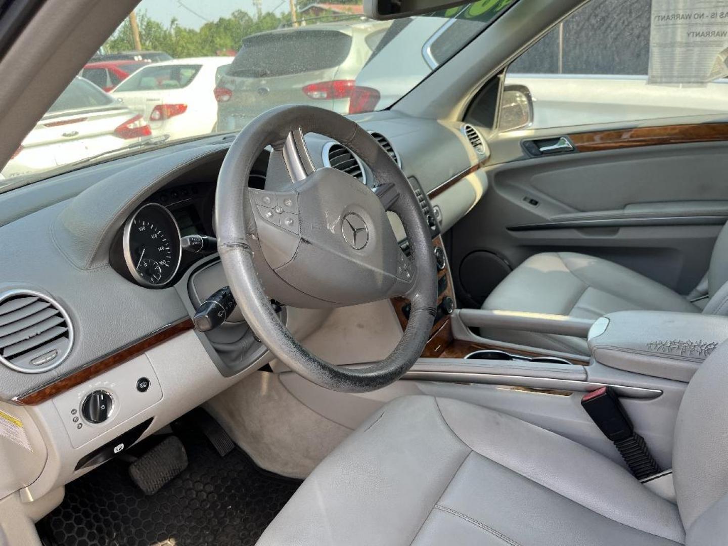 2007 BLUE MERCEDES-BENZ GL-CLASS GL450 (4JGBF71E87A) with an 4.7L V8 DOHC 32V engine, AUTOMATIC transmission, located at 2303 West Mt. Houston, Houston, Texas, 77038, (281) 507-3956, 29.771597, -95.339569 - Photo#2