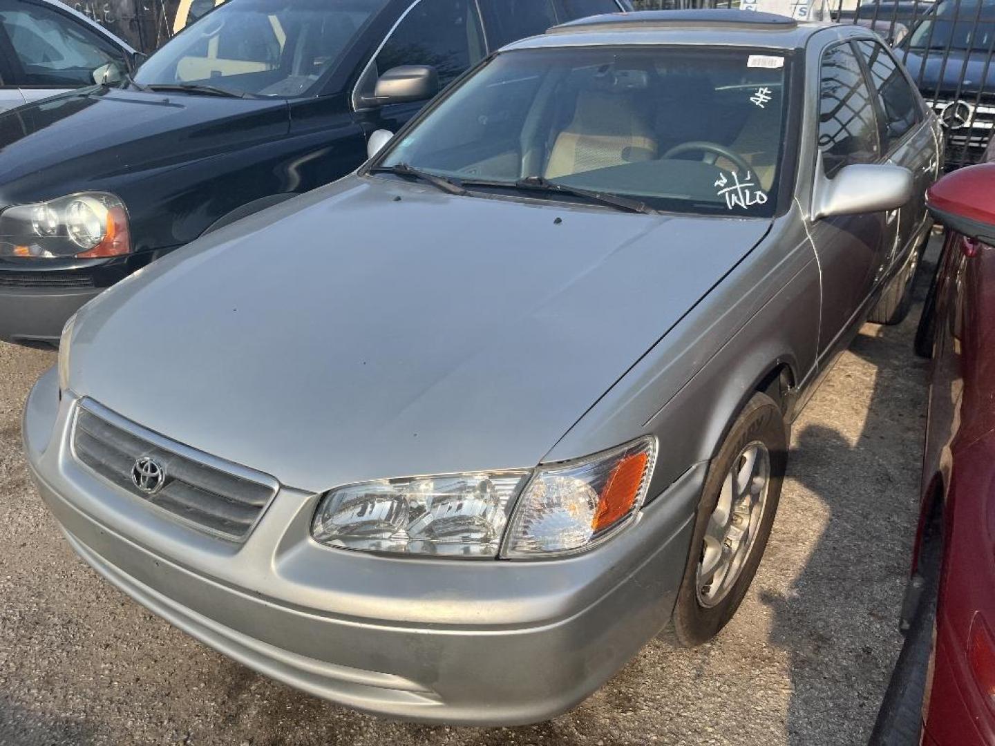 2000 BROWN TOYOTA CAMRY CE (JT2BG22K2Y0) with an 2.2L L4 DOHC 16V engine, AUTOMATIC transmission, located at 2303 West Mt. Houston, Houston, Texas, 77038, (281) 507-3956, 29.771597, -95.339569 - Photo#0