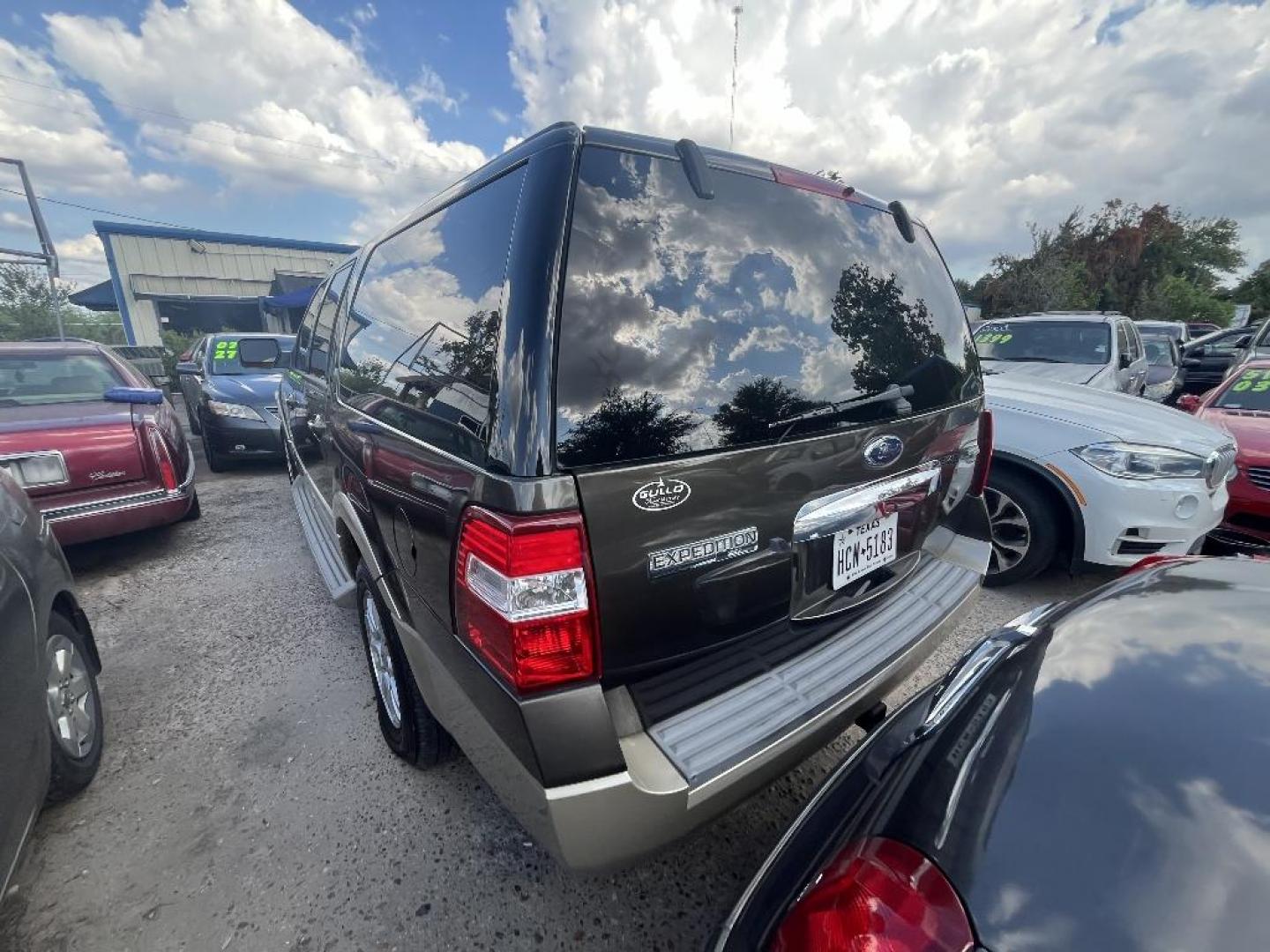 2008 BROWN FORD EXPEDITION EL Eddie Bauer 2WD (1FMFK17518L) with an 5.4L V8 SOHC 16V engine, AUTOMATIC transmission, located at 2303 West Mt. Houston, Houston, Texas, 77038, (281) 507-3956, 29.771597, -95.339569 - Photo#2