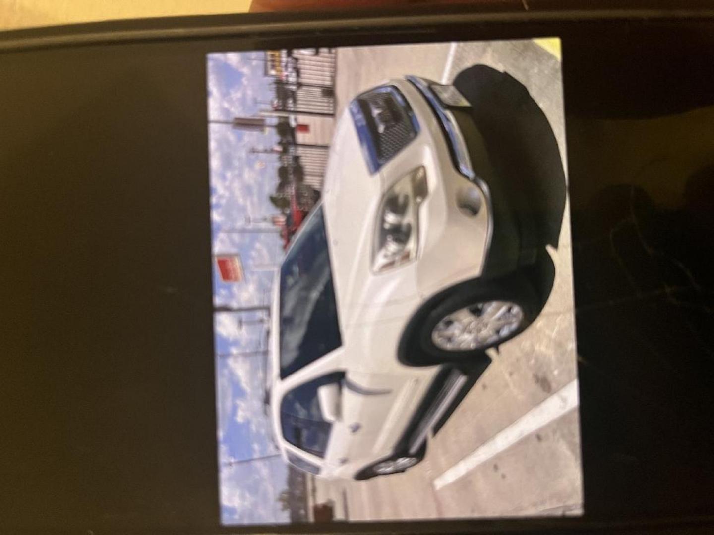 2010 WHITE GMC ACADIA SLT-2 FWD (1GKLRNED7AJ) with an 3.6L V6 DOHC 24V engine, AUTOMATIC transmission, located at 2303 West Mt. Houston, Houston, Texas, 77038, (281) 507-3956, 29.771597, -95.339569 - Photo#0