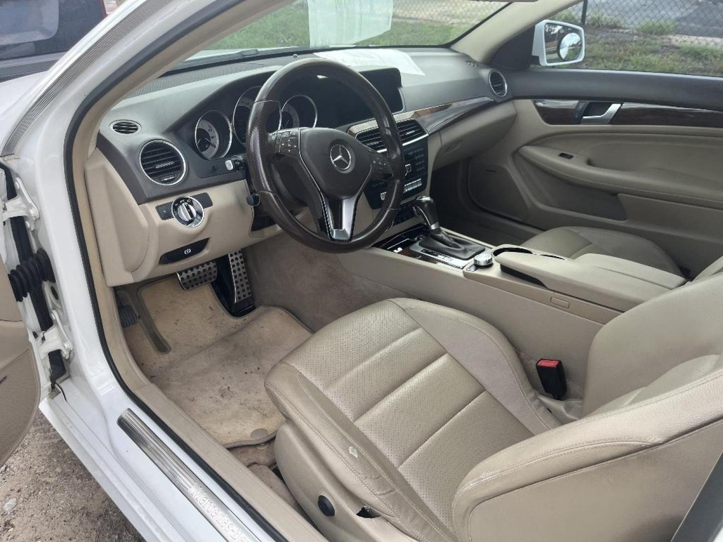 2015 WHITE MERCEDES-BENZ C-CLASS C250 Coupe (WDDGJ4HB7FG) with an 1.8L L4 DOHC 16V engine, AUTOMATIC transmission, located at 2303 West Mt. Houston, Houston, Texas, 77038, (281) 507-3956, 29.771597, -95.339569 - Photo#4