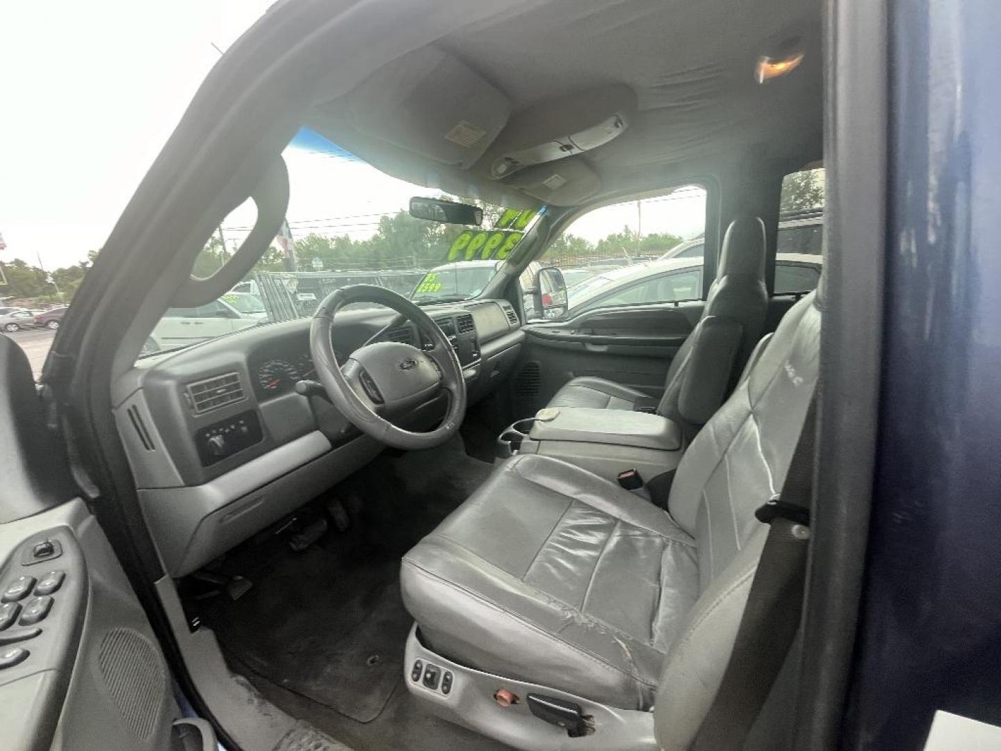 2004 BLUE FORD F-250 SD XL Crew Cab 2WD (1FTNW20P54E) with an 6.0L V8 OHV 32V TURBO DIESEL engine, AUTOMATIC transmission, located at 2303 West Mt. Houston, Houston, Texas, 77038, (281) 507-3956, 29.771597, -95.339569 - Photo#7