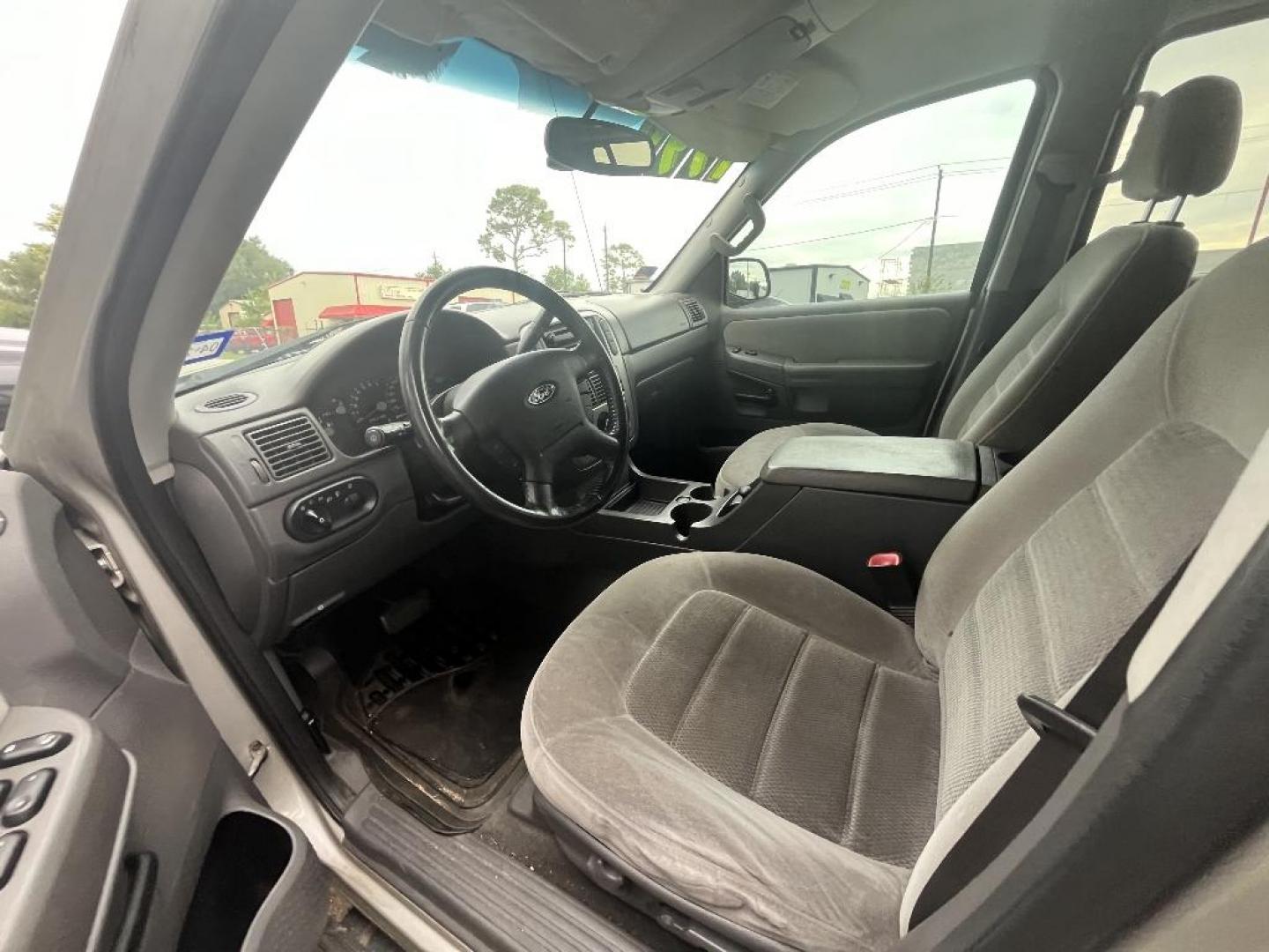 2005 BROWN FORD EXPLORER XLT 4.0L 4WD (1FMDU73K25Z) with an 4.0L V6 SOHC 12V FFV engine, AUTOMATIC transmission, located at 2303 West Mt. Houston, Houston, Texas, 77038, (281) 507-3956, 29.771597, -95.339569 - Photo#3