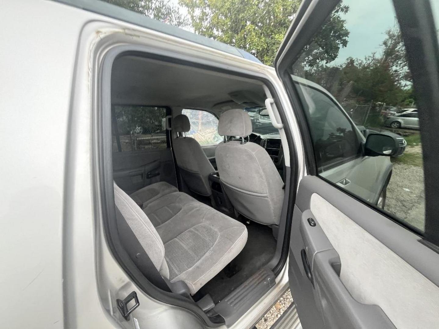 2005 BROWN FORD EXPLORER XLT 4.0L 4WD (1FMDU73K25Z) with an 4.0L V6 SOHC 12V FFV engine, AUTOMATIC transmission, located at 2303 West Mt. Houston, Houston, Texas, 77038, (281) 507-3956, 29.771597, -95.339569 - Photo#5