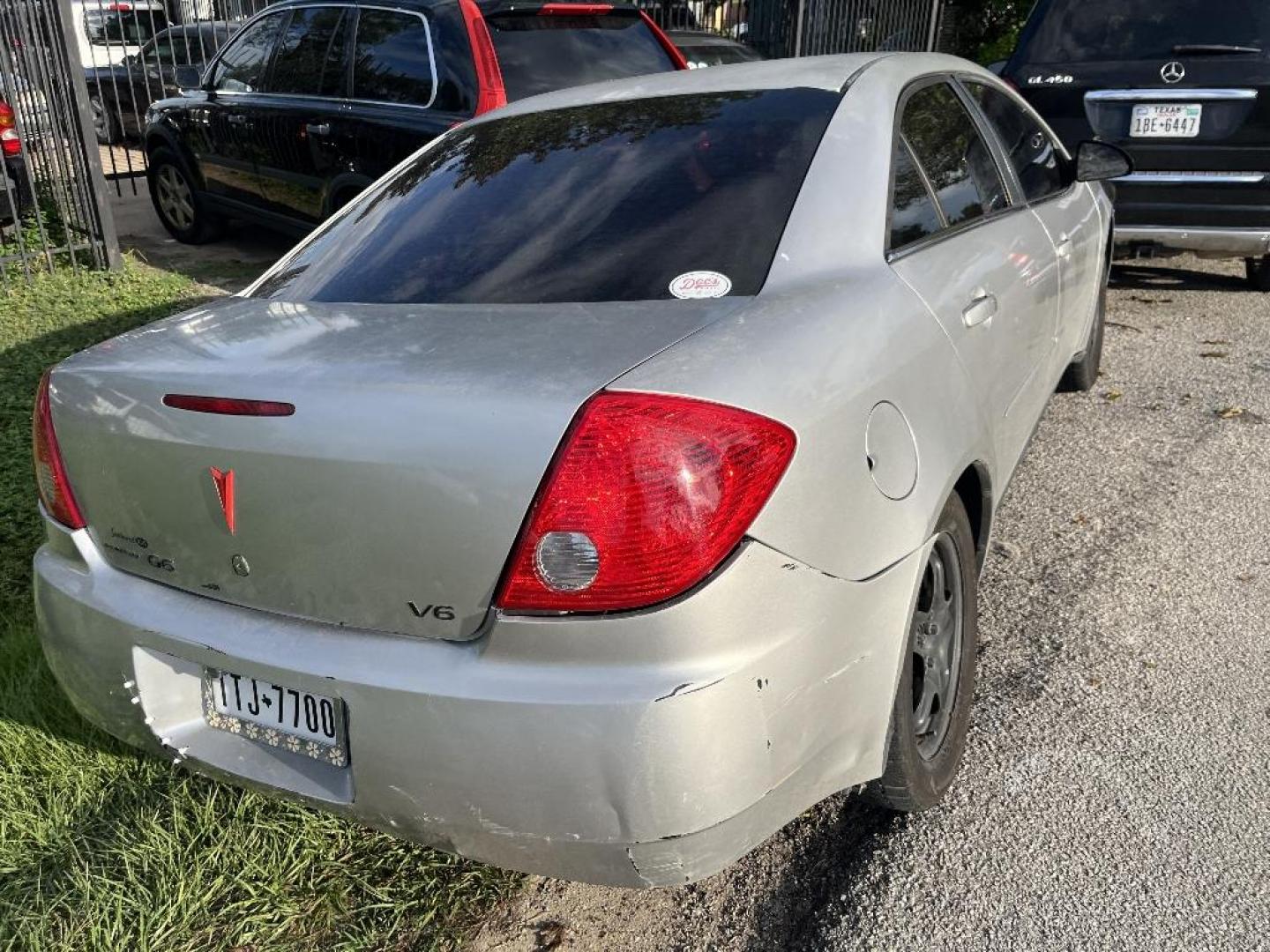 2005 GRAY PONTIAC G6 Base (1G2ZG528054) with an 3.5L V6 OHV 12V engine, AUTOMATIC transmission, located at 2303 West Mt. Houston, Houston, Texas, 77038, (281) 507-3956, 29.771597, -95.339569 - Photo#1