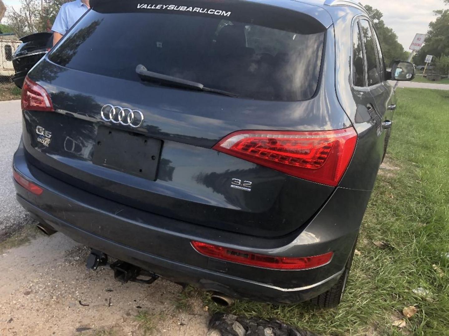 2009 BLACK AUDI Q5 3.2 quattro Premium (WA1KK78R49A) with an 3.2L V6 DOHC 24V engine, AUTOMATIC transmission, located at 2303 West Mt. Houston, Houston, Texas, 77038, (281) 507-3956, 29.771597, -95.339569 - Photo#1