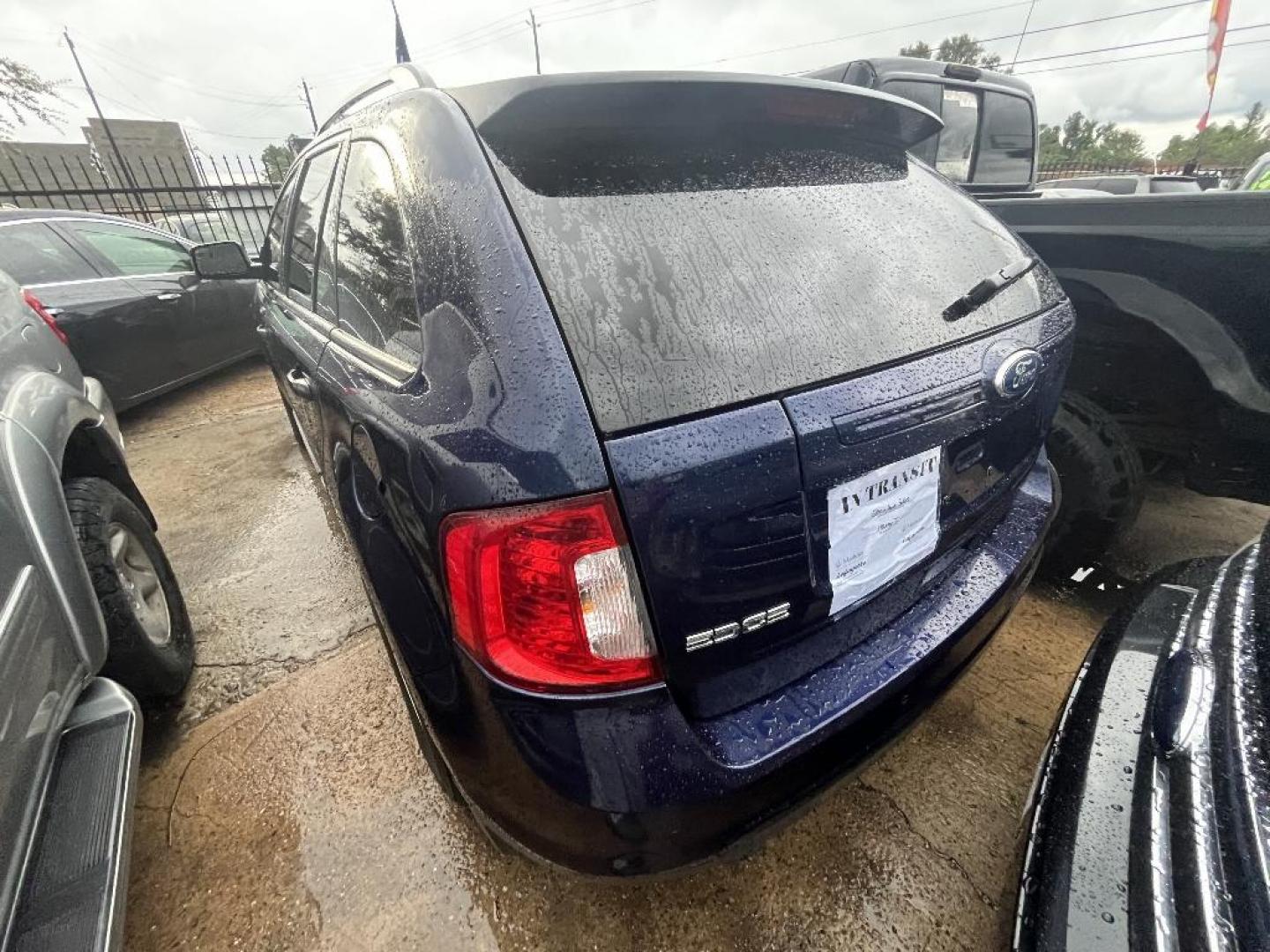 2011 BLUE FORD EDGE SE FWD (2FMDK3GC6BB) with an 3.5L V6 DOHC 24V engine, AUTOMATIC transmission, located at 2303 West Mt. Houston, Houston, Texas, 77038, (281) 507-3956, 29.771597, -95.339569 - Photo#2