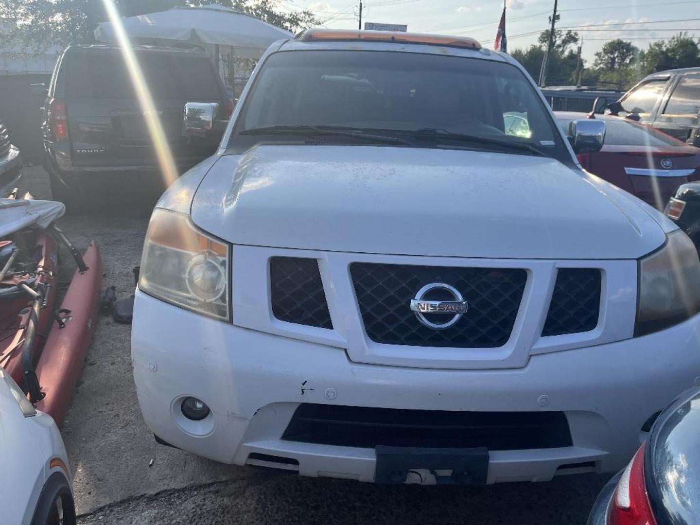 2008 WHITE NISSAN ARMADA SE 2WD (5N1BA08D08N) with an 5.6L V8 DOHC 32V FFV engine, AUTOMATIC transmission, located at 2303 West Mt. Houston, Houston, Texas, 77038, (281) 507-3956, 29.771597, -95.339569 - Photo#1