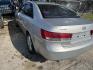 2007 GRAY HYUNDAI SONATA SE XM (5NPEU46FX7H) with an 3.3L V6 DOHC 24V engine, AUTOMATIC transmission, located at 2303 West Mt. Houston, Houston, Texas, 77038, (281) 507-3956, 29.771597, -95.339569 - Photo#2