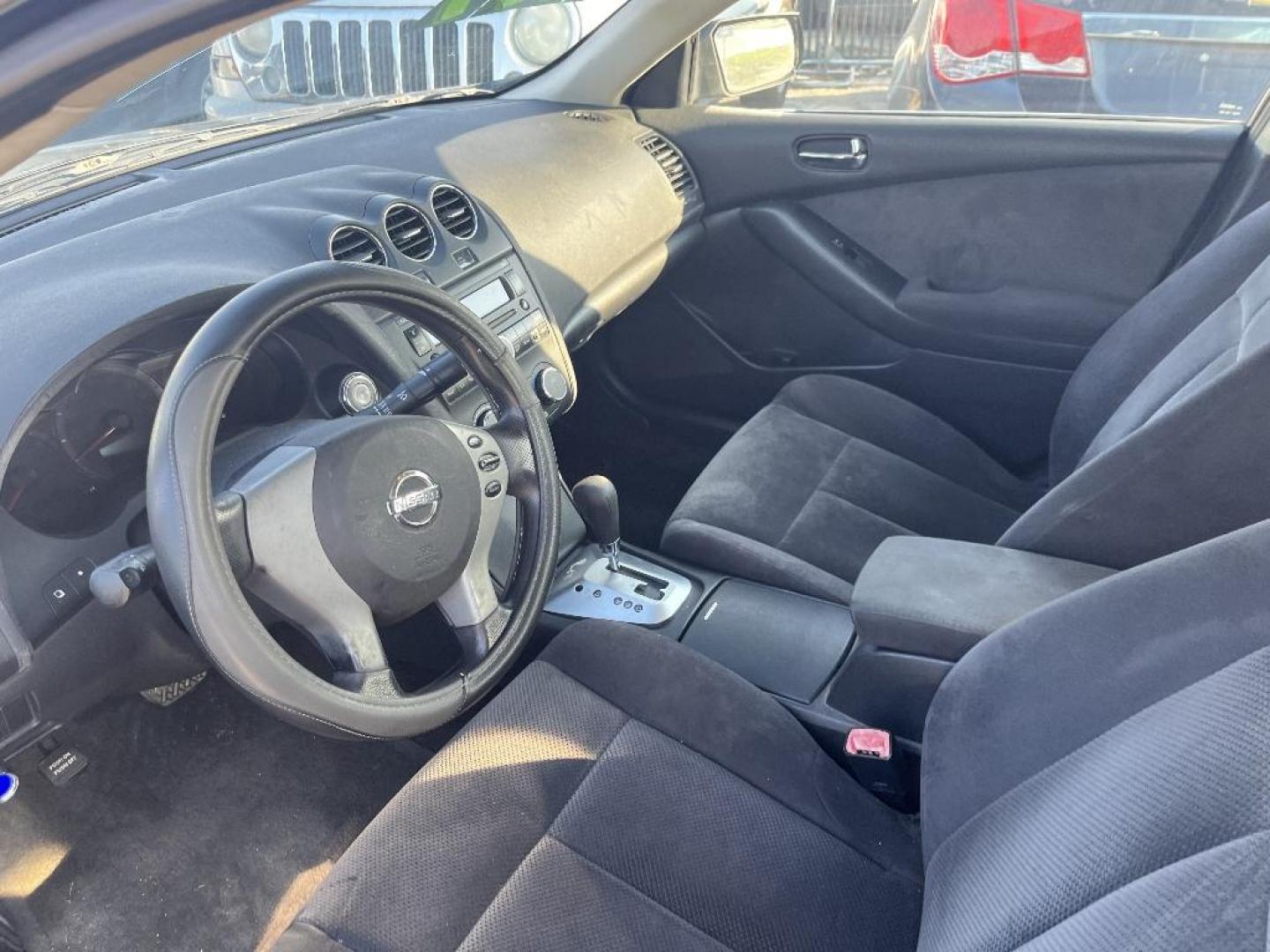 2009 BLACK NISSAN ALTIMA 2.5 (1N4AL21E59N) with an 2.5L L4 DOHC 16V engine, AUTOMATIC transmission, located at 2303 West Mt. Houston, Houston, Texas, 77038, (281) 507-3956, 29.771597, -95.339569 - Photo#3