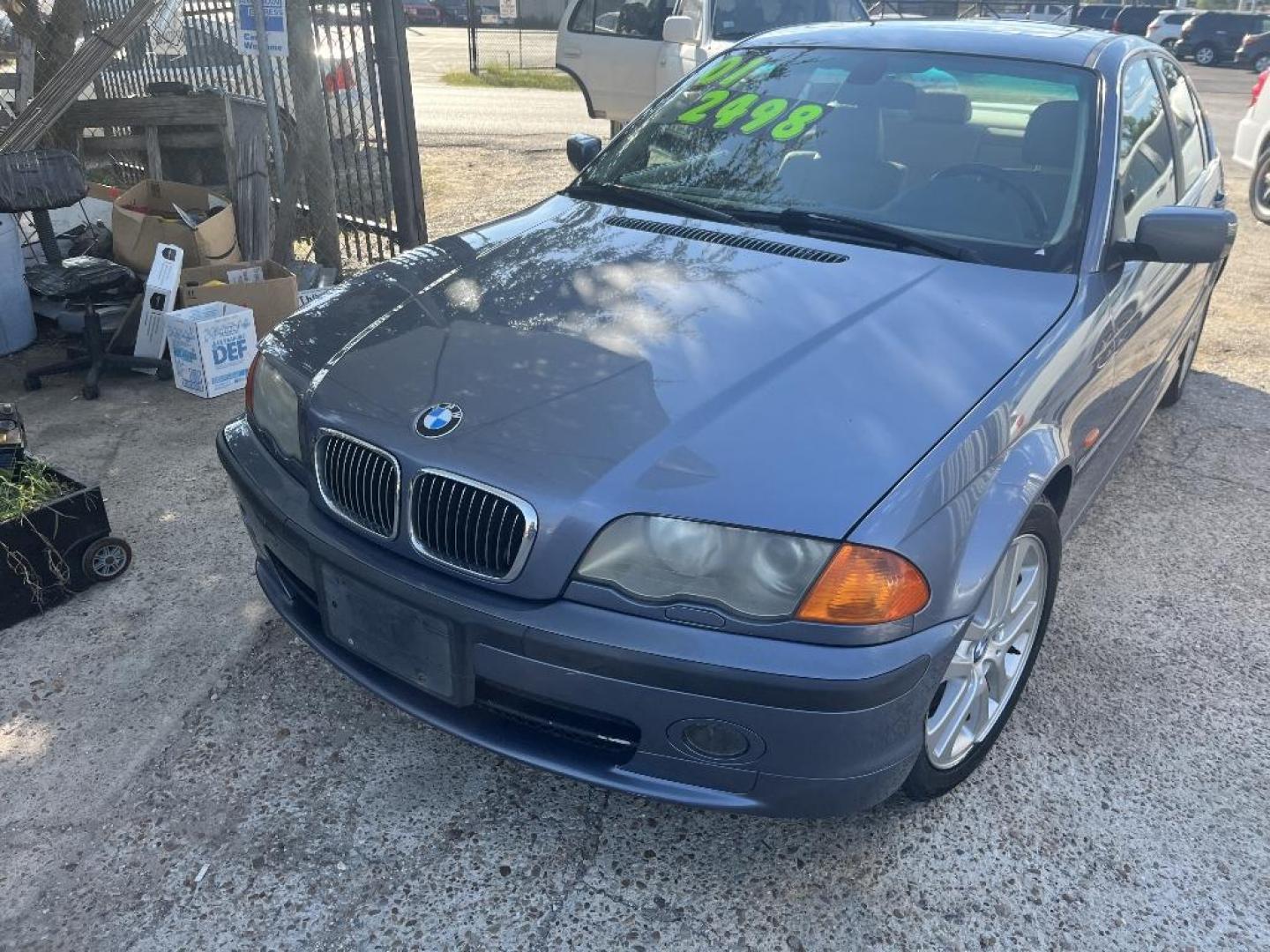 2001 SILVER BMW 3-SERIES 330i (WBAAV53481J) with an 3.0L L6 DOHC 24V engine, AUTOMATIC transmission, located at 2303 West Mt. Houston, Houston, Texas, 77038, (281) 507-3956, 29.771597, -95.339569 - Photo#5