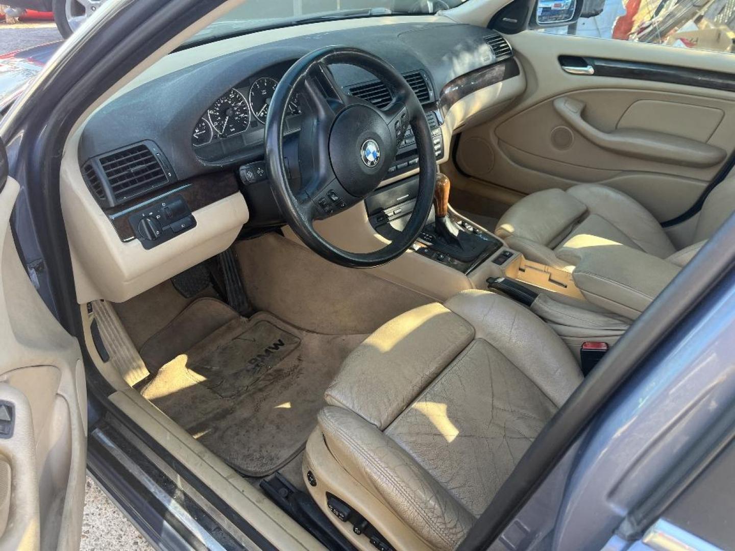 2001 SILVER BMW 3-SERIES 330i (WBAAV53481J) with an 3.0L L6 DOHC 24V engine, AUTOMATIC transmission, located at 2303 West Mt. Houston, Houston, Texas, 77038, (281) 507-3956, 29.771597, -95.339569 - Photo#6