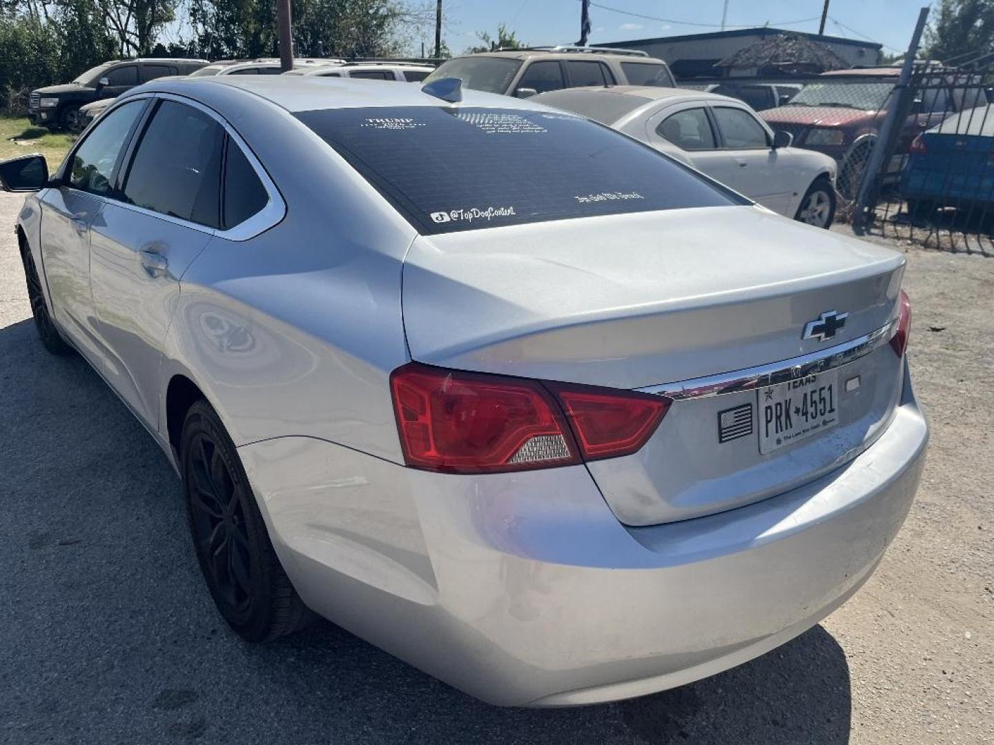 2017 GRAY CHEVROLET IMPALA LT (2G1105S35H9) with an 3.6L V6 DOHC 24V engine, AUTOMATIC transmission, located at 2303 West Mt. Houston, Houston, Texas, 77038, (281) 507-3956, 29.771597, -95.339569 - Photo#6