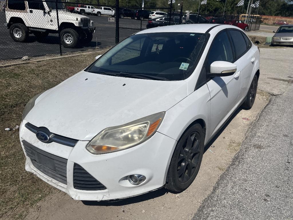 photo of 2014 FORD FOCUS SE Sedan