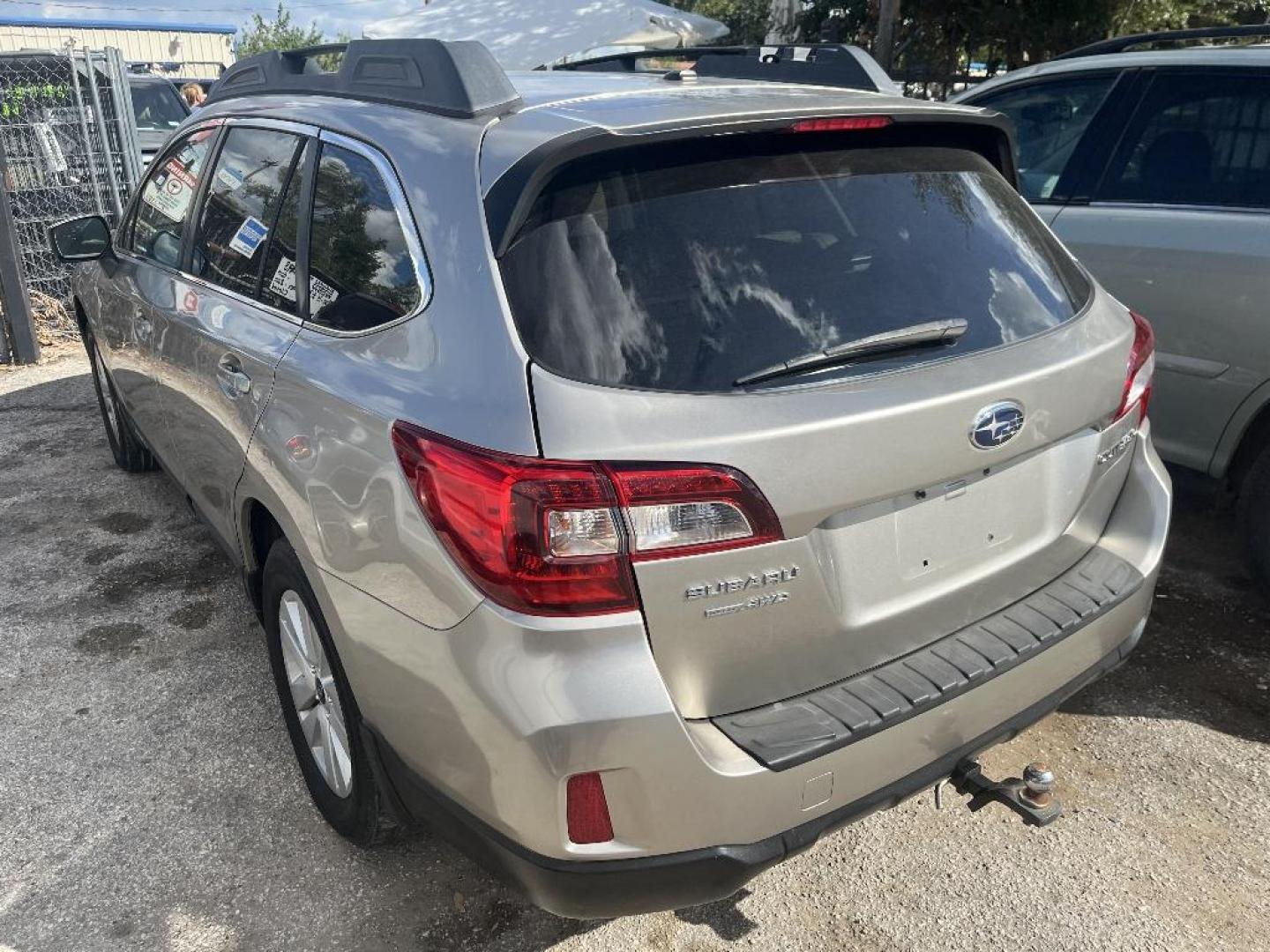 2015 WHITE SUBARU OUTBACK 2.5i Premium (4S4BSBCC0F3) with an 2.5L H4 DOHC 16V engine, AUTOMATIC transmission, located at 2303 West Mt. Houston, Houston, Texas, 77038, (281) 507-3956, 29.771597, -95.339569 - Photo#1