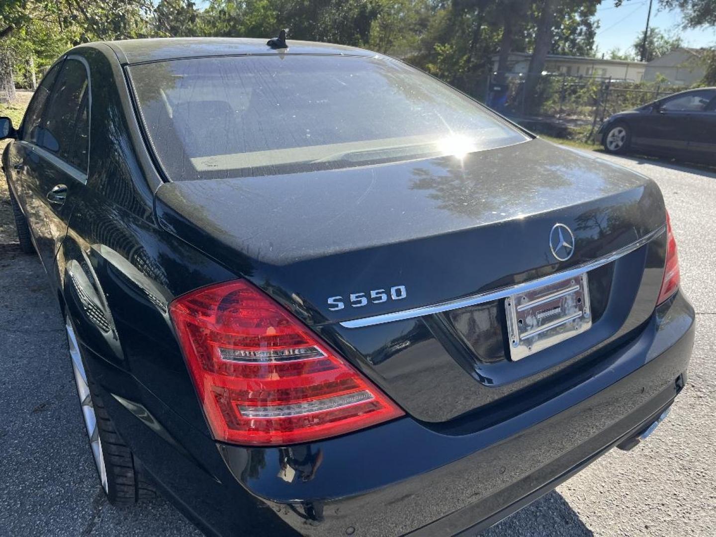 2009 BLACK MERCEDES-BENZ S-CLASS S550 (WDDNG71X69A) with an 5.5L V8 DOHC 32V engine, AUTOMATIC transmission, located at 2303 West Mt. Houston, Houston, Texas, 77038, (281) 507-3956, 29.771597, -95.339569 - Photo#1