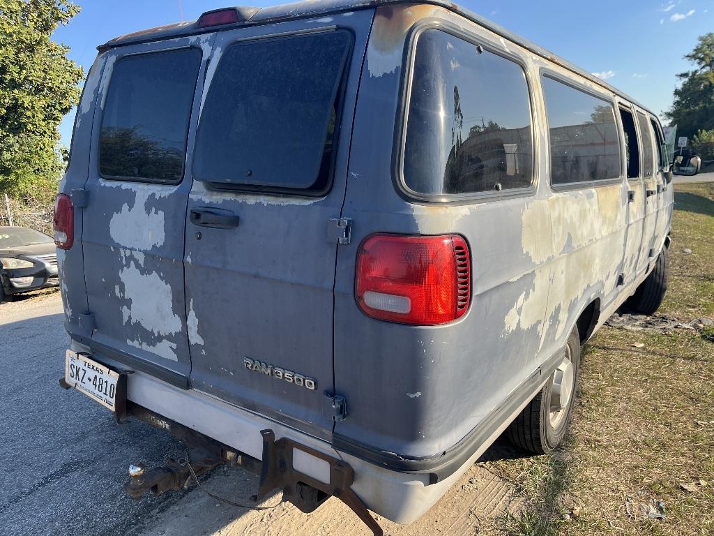 photo of 1996 DODGE RAM WAGON B3500