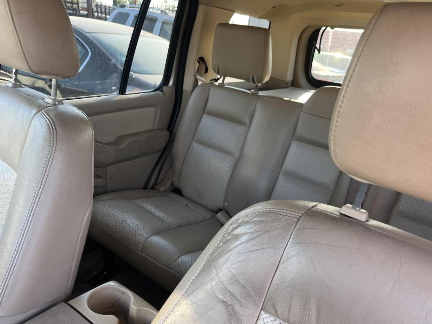 2006 BROWN MERCURY MOUNTAINEER Convenience 4.0L 2WD (4M2EU36EX6U) with an 4.0L V6 SOHC 12V engine, AUTOMATIC transmission, located at 2303 West Mt. Houston, Houston, Texas, 77038, (281) 507-3956, 29.771597, -95.339569 - Photo#3