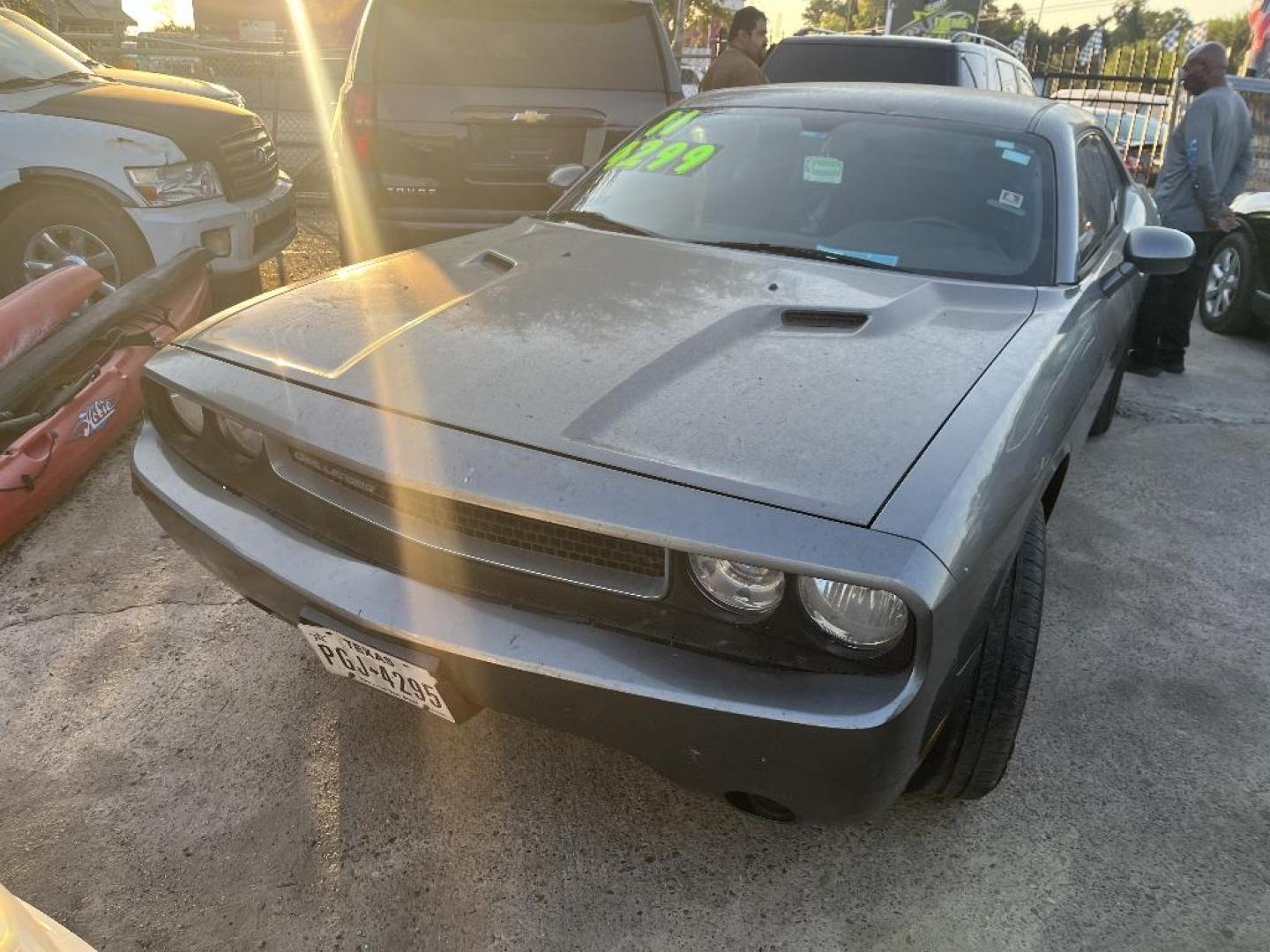 2011 GRAY DODGE CHALLENGER SE (2B3CJ4DG9BH) with an 3.6L V6 DOHC 24V engine, AUTOMATIC transmission, located at 2303 West Mt. Houston, Houston, Texas, 77038, (281) 507-3956, 29.771597, -95.339569 - Photo#0