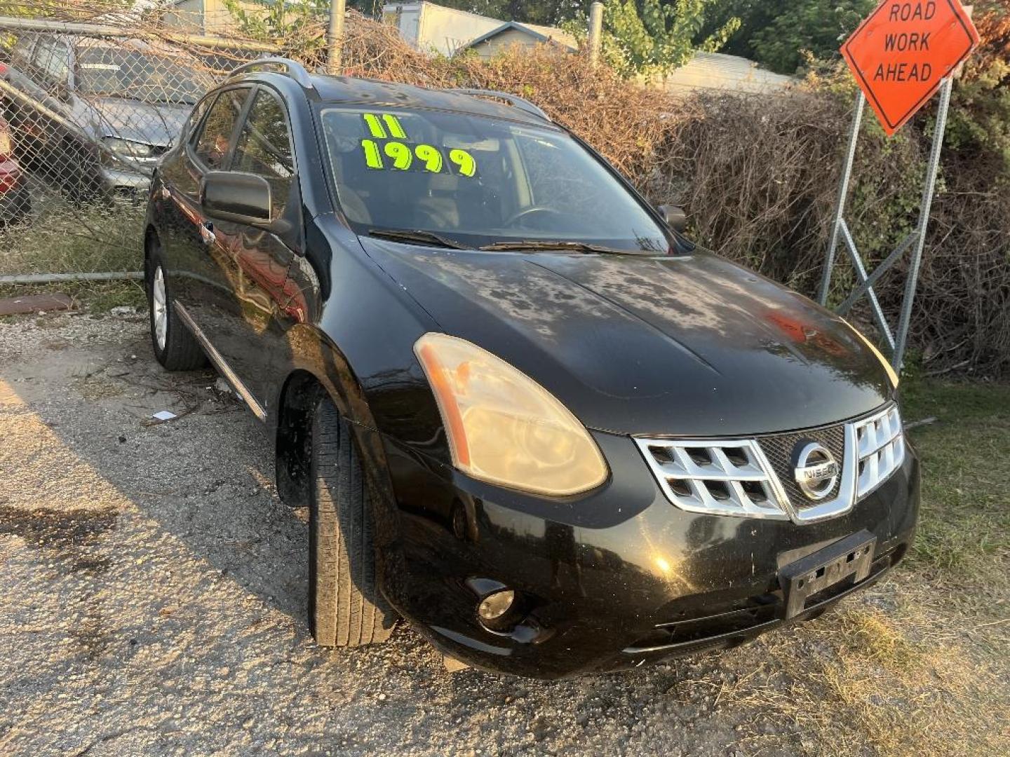 2011 BLACK NISSAN ROGUE S 2WD (JN8AS5MT7BW) with an 2.5L L4 DOHC 16V engine, AUTOMATIC transmission, located at 2303 West Mt. Houston, Houston, Texas, 77038, (281) 507-3956, 29.771597, -95.339569 - Photo#3