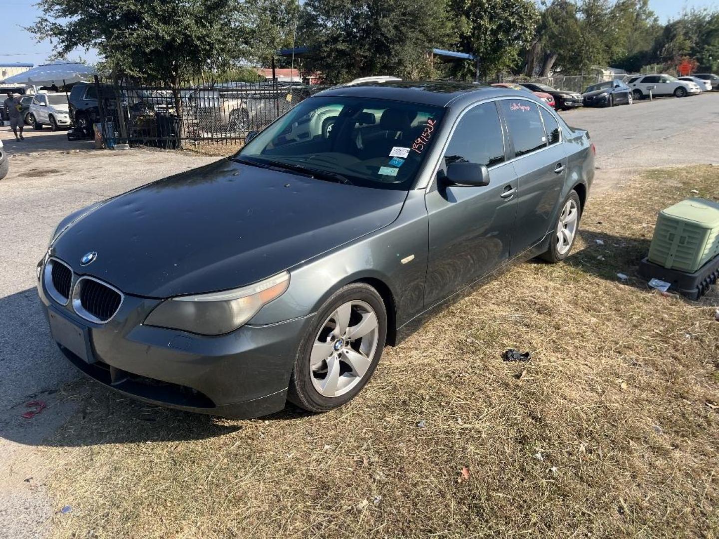 2004 GRAY BMW 5-SERIES 530i (WBANA73504B) with an 3.0L L6 DOHC 24V engine, AUTOMATIC transmission, located at 2303 West Mt. Houston, Houston, Texas, 77038, (281) 507-3956, 29.771597, -95.339569 - Photo#1