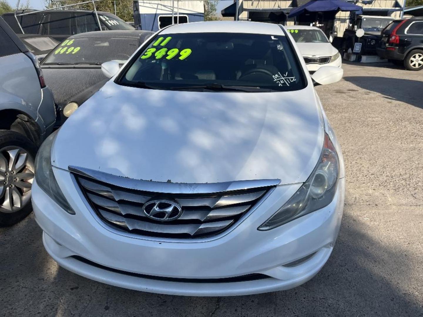 2011 WHITE HYUNDAI SONATA Limited Auto (5NPEC4AC7BH) with an 2.4L L4 DOHC 16V engine, AUTOMATIC transmission, located at 2303 West Mt. Houston, Houston, Texas, 77038, (281) 507-3956, 29.771597, -95.339569 - Photo#0