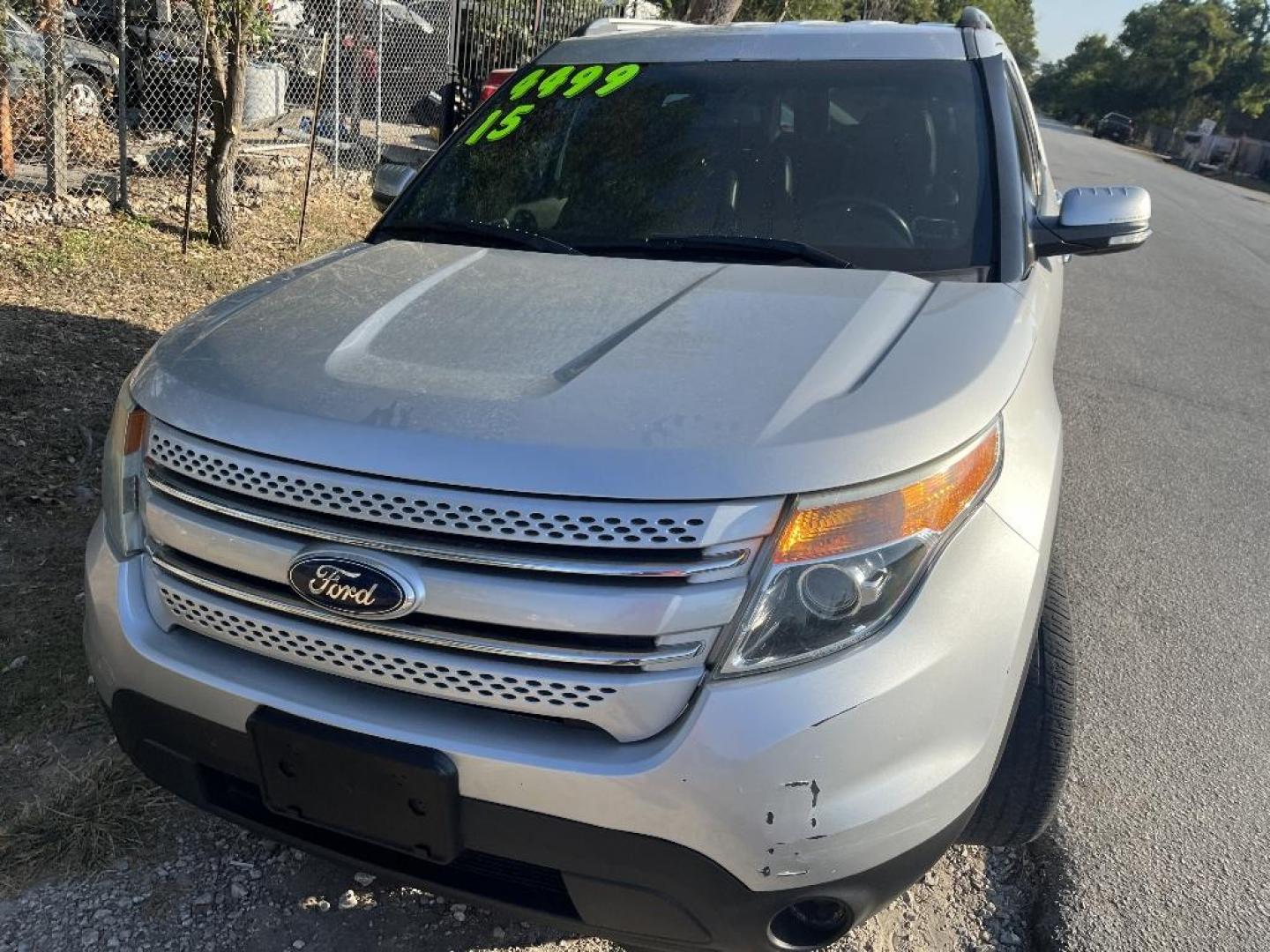 2015 WHITE FORD EXPLORER Limited FWD (1FM5K7F86FG) with an 3.5L V6 DOHC 24V engine, AUTOMATIC transmission, located at 2303 West Mt. Houston, Houston, Texas, 77038, (281) 507-3956, 29.771597, -95.339569 - Photo#0