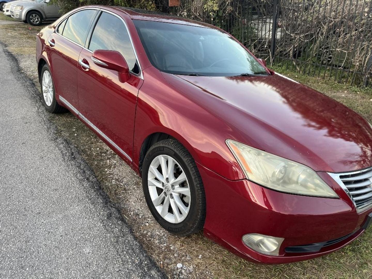 2010 RED LEXUS ES 350 Sedan (JTHBK1EG3A2) with an 3.5L V6 DOHC 24V engine, AUTOMATIC transmission, located at 2303 West Mt. Houston, Houston, 77038, (281) 507-3956, 29.771597, -95.339569 - Photo#0