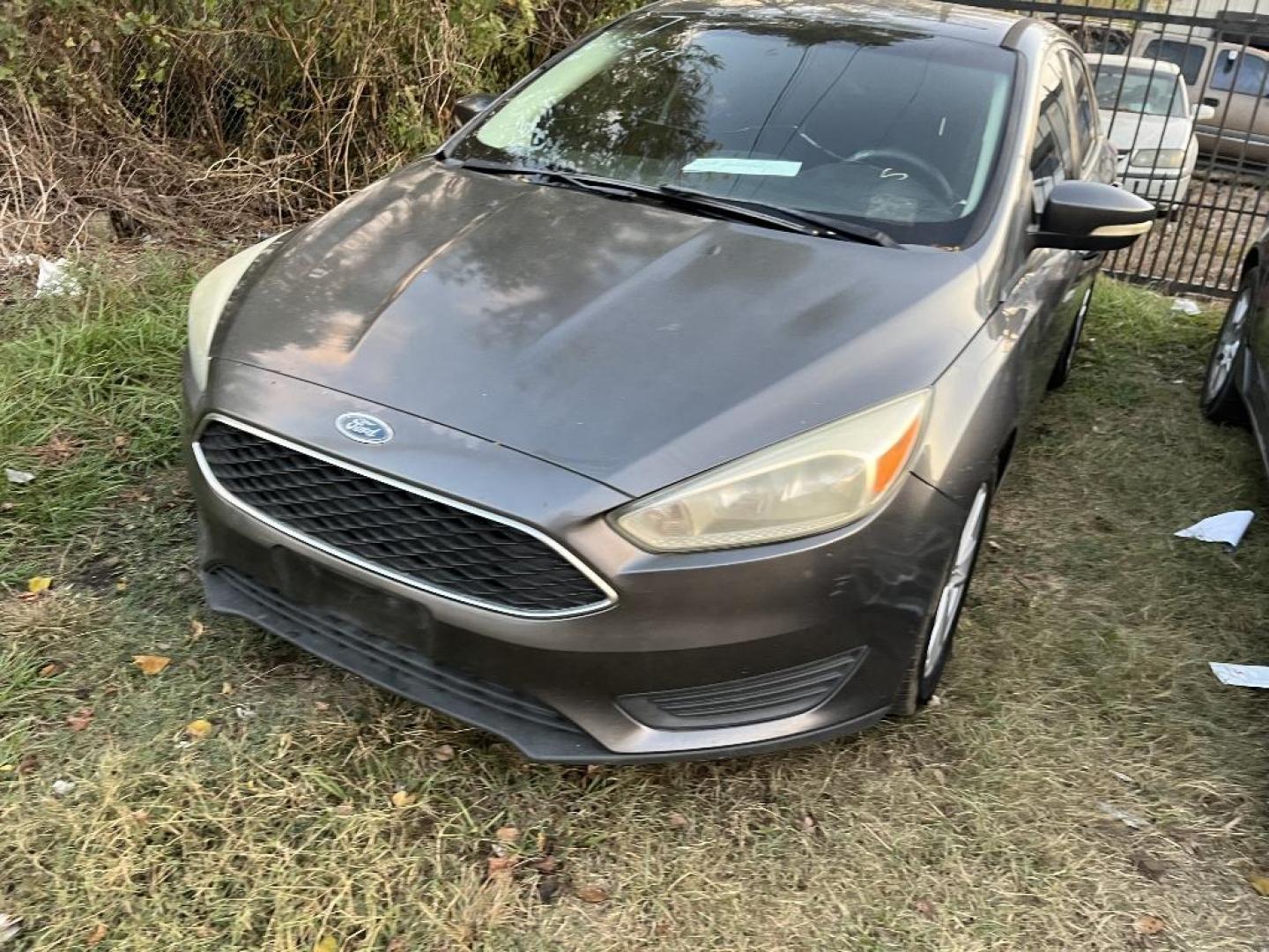 2017 BLACK FORD FOCUS SE Hatch (1FADP3K22HL) with an 2.0L L4 DOHC 16V engine, AUTOMATIC transmission, located at 2303 West Mt. Houston, Houston, 77038, (281) 507-3956, 29.771597, -95.339569 - Photo#3