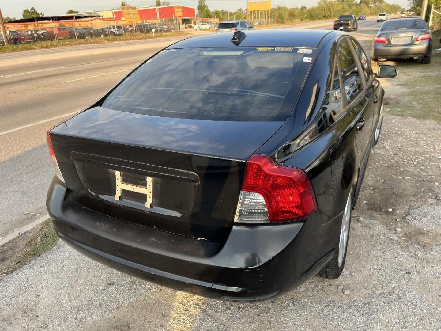 2008 BLACK VOLVO S40 2.4i (YV1MS390982) with an 2.4L L5 DOHC 20V engine, AUTOMATIC transmission, located at 2303 West Mt. Houston, Houston, 77038, (281) 507-3956, 29.771597, -95.339569 - Photo#2